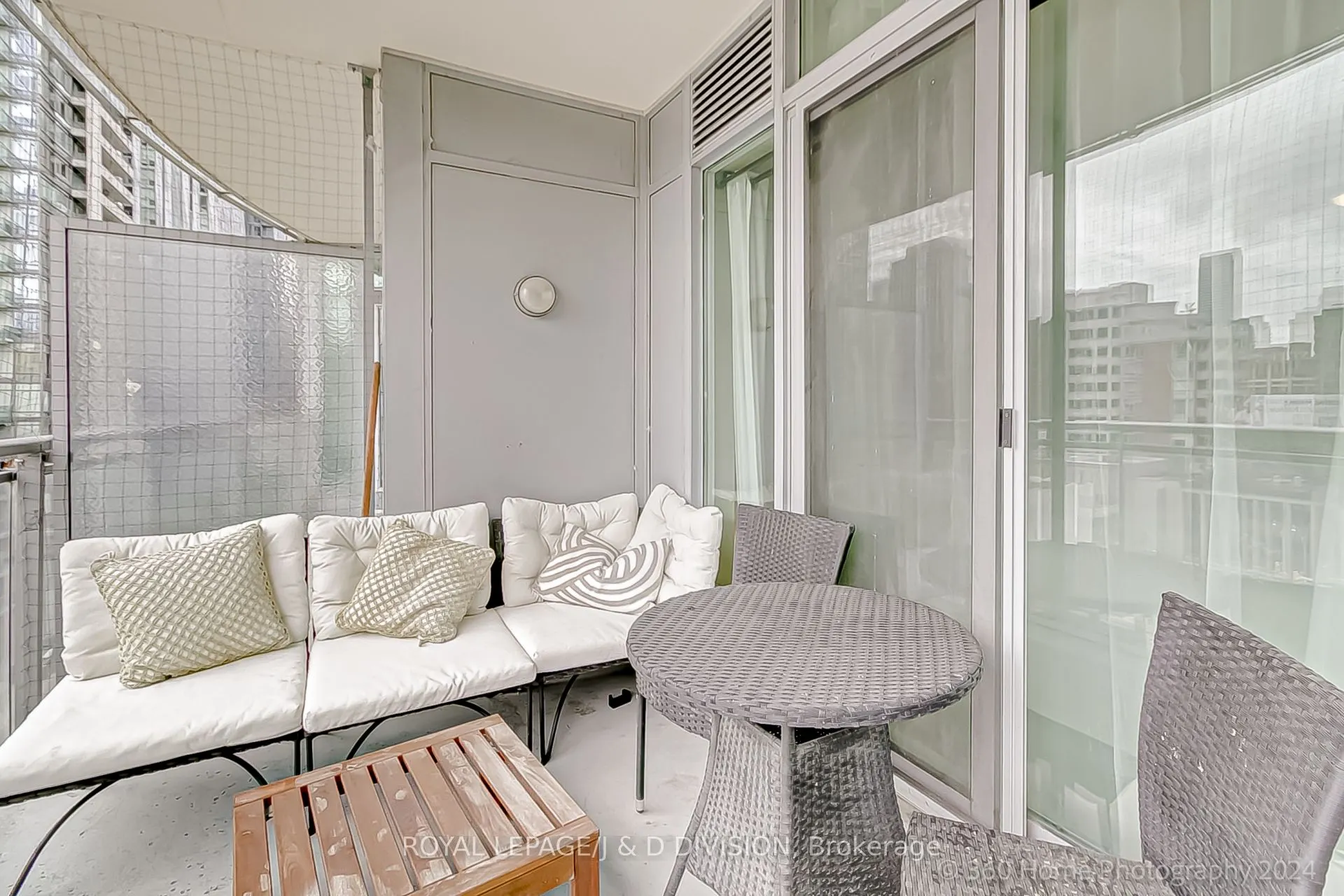 8 Scollard Street, #702