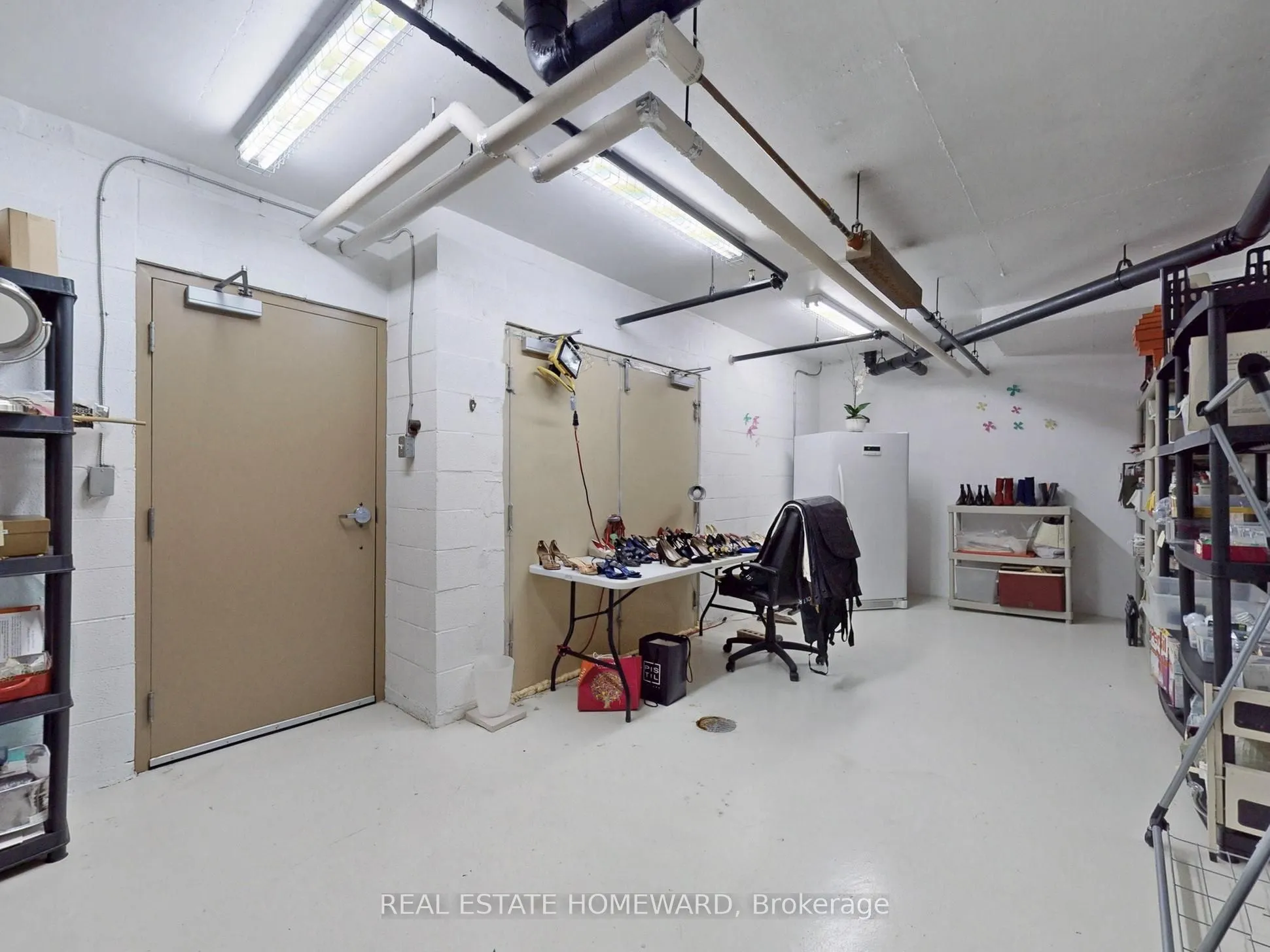 8 Park Road, #PH3703