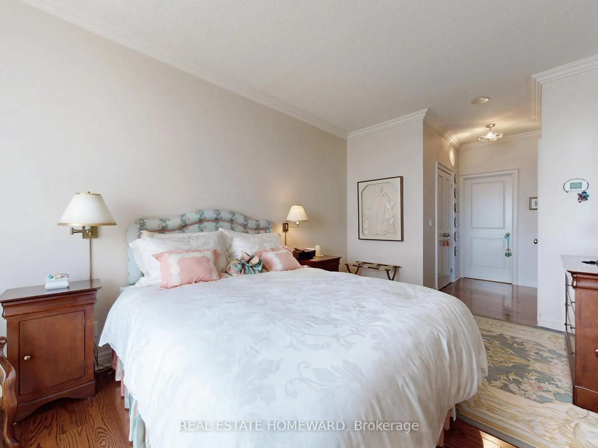 8 Park Road, #PH3703