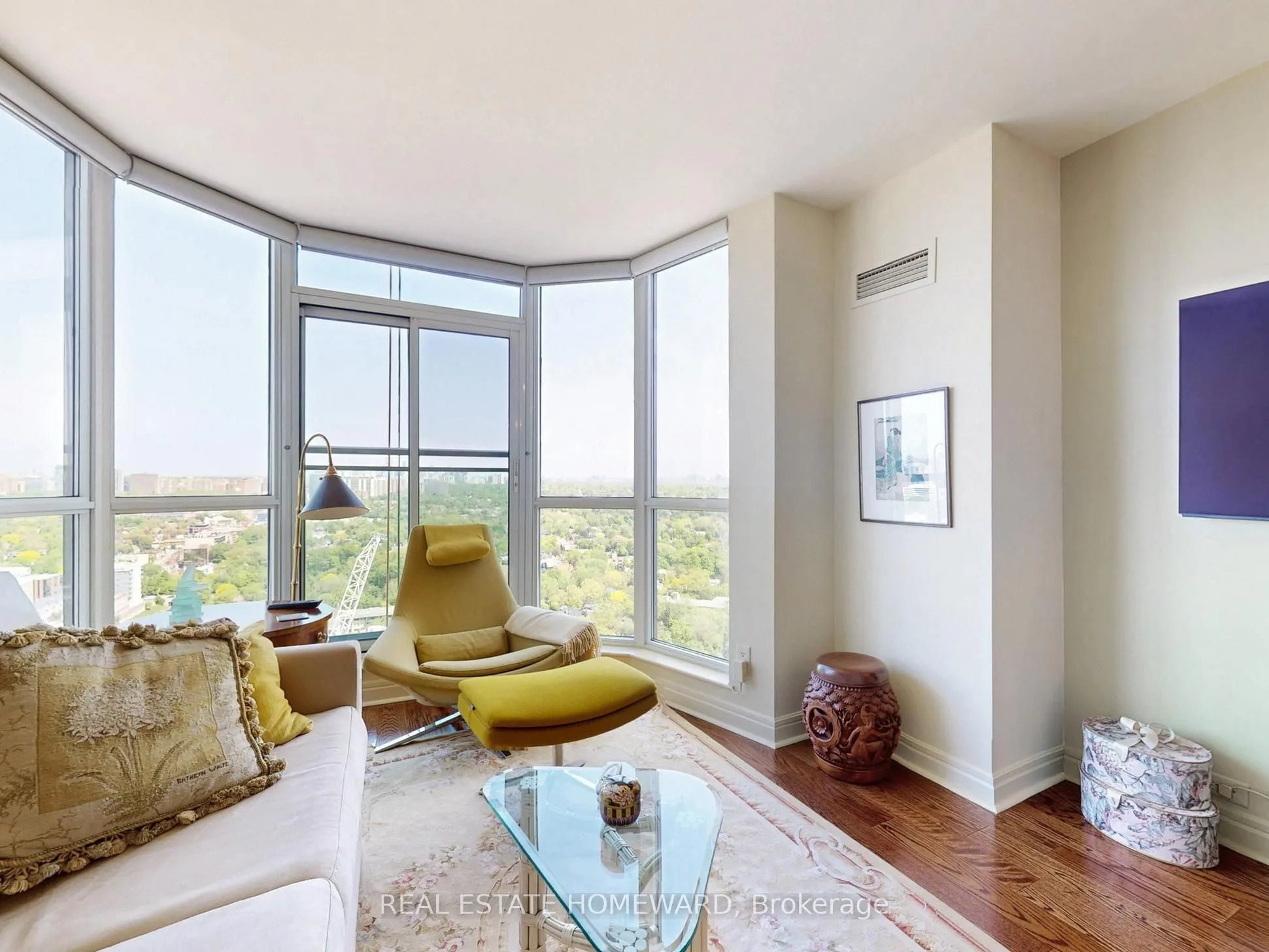 8 Park Road, #PH3703