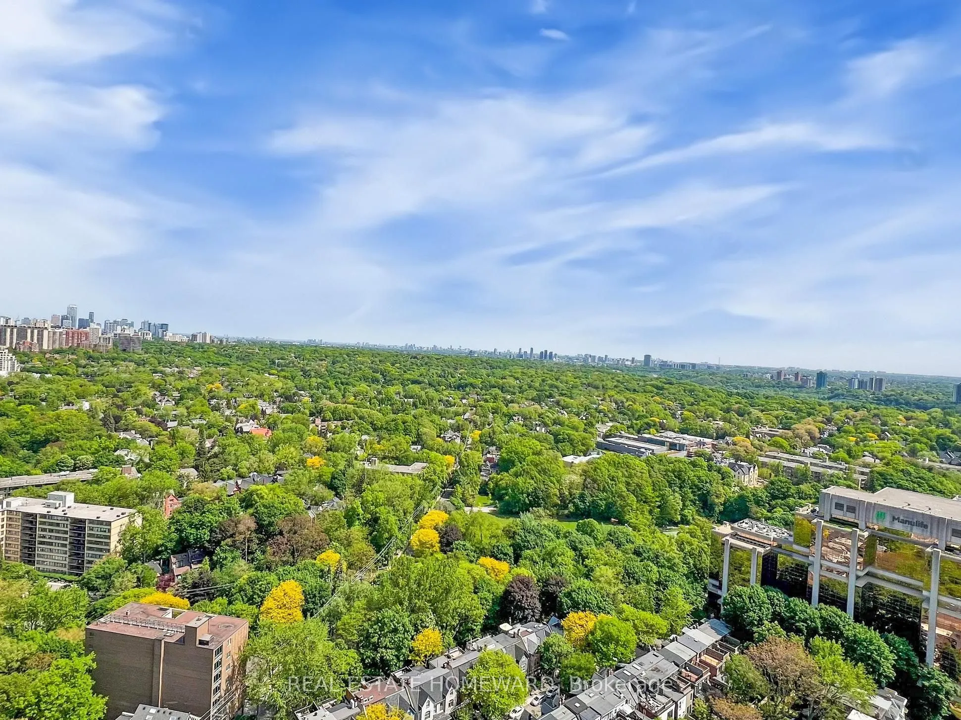 8 Park Road, #PH3703