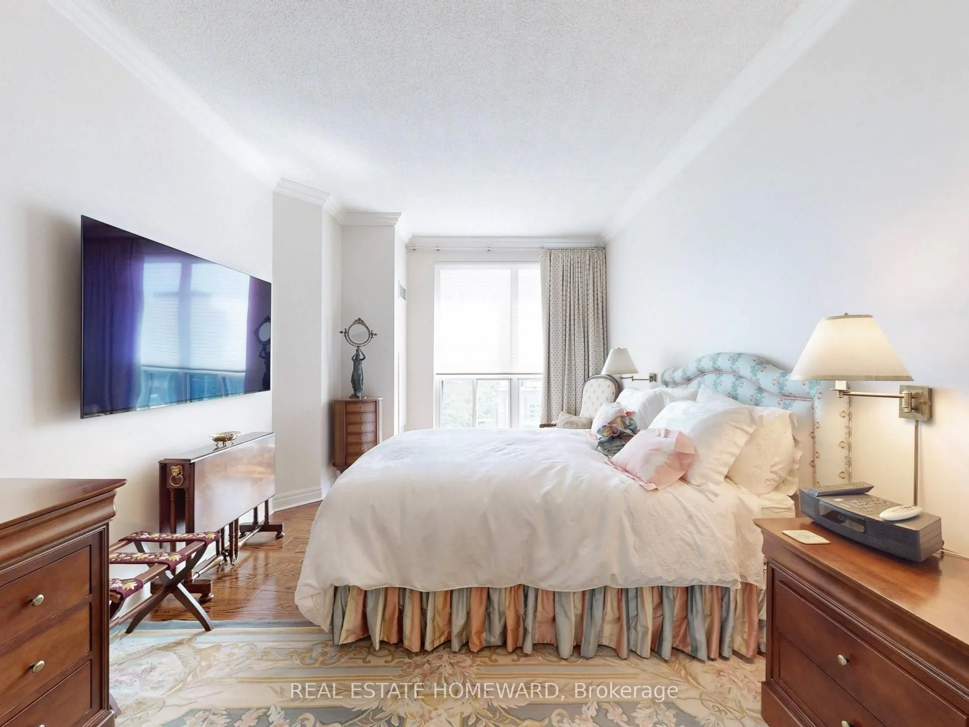 8 Park Road, #PH3703