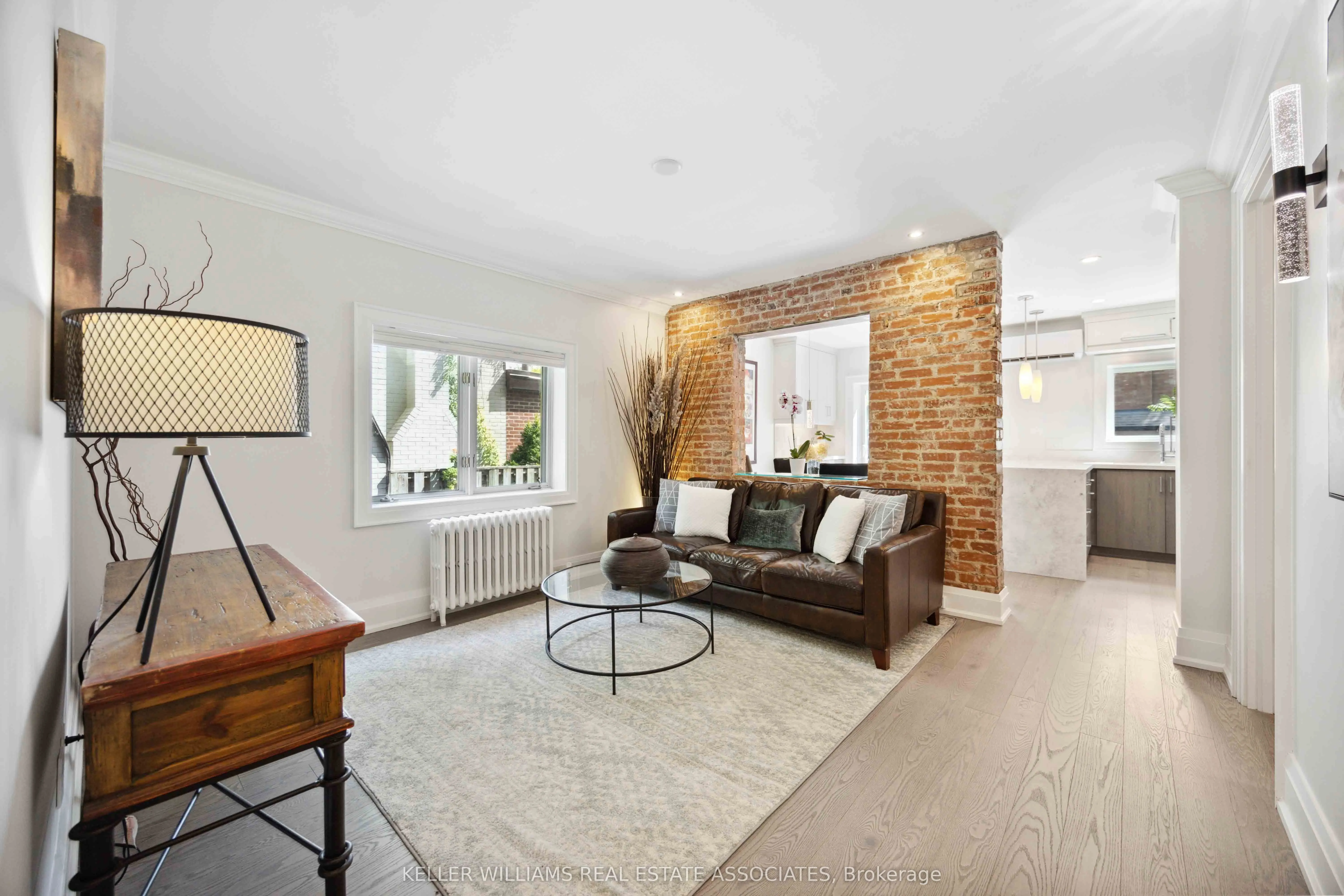 27 Glen Elm Avenue, #1