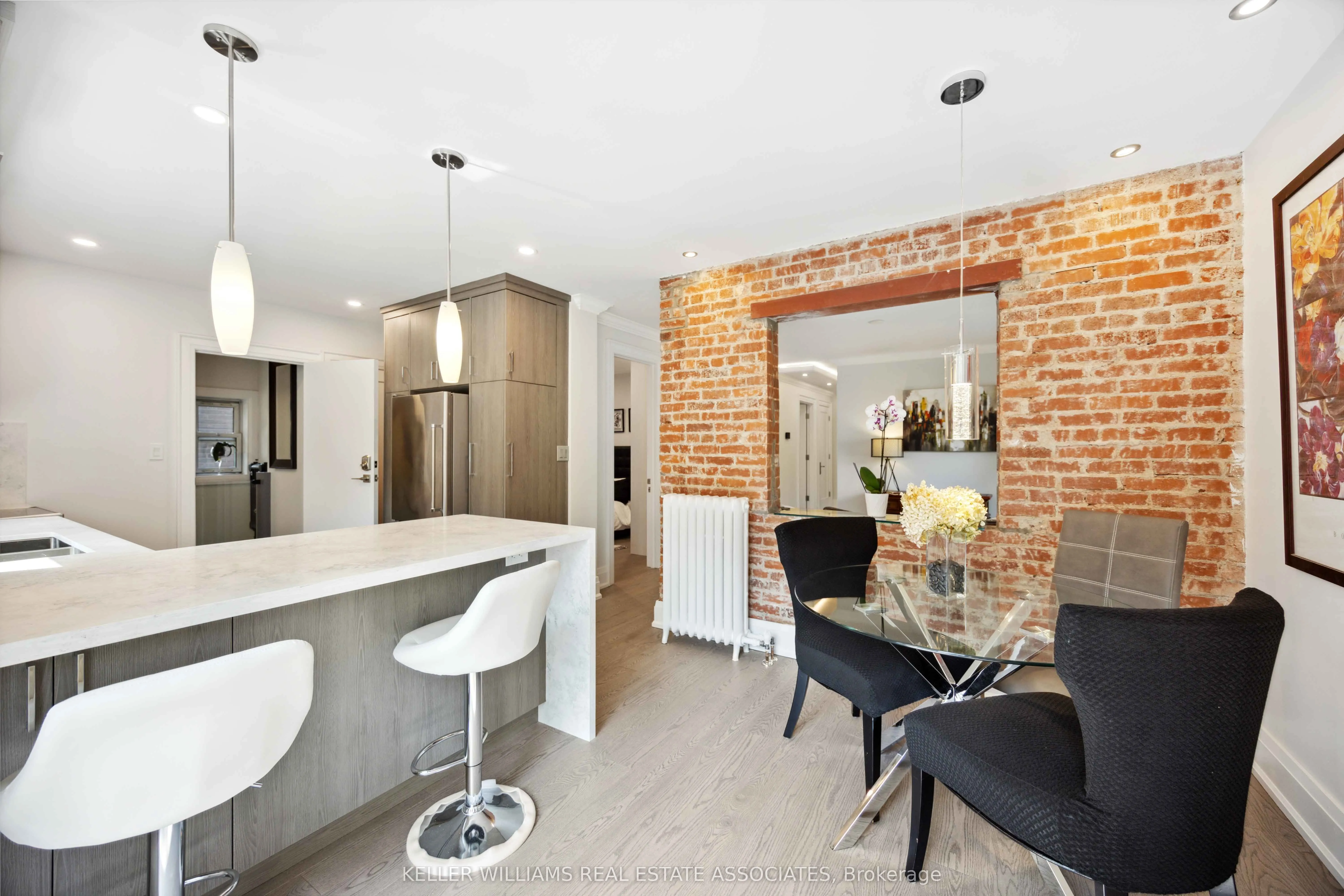 27 Glen Elm Avenue, #1
