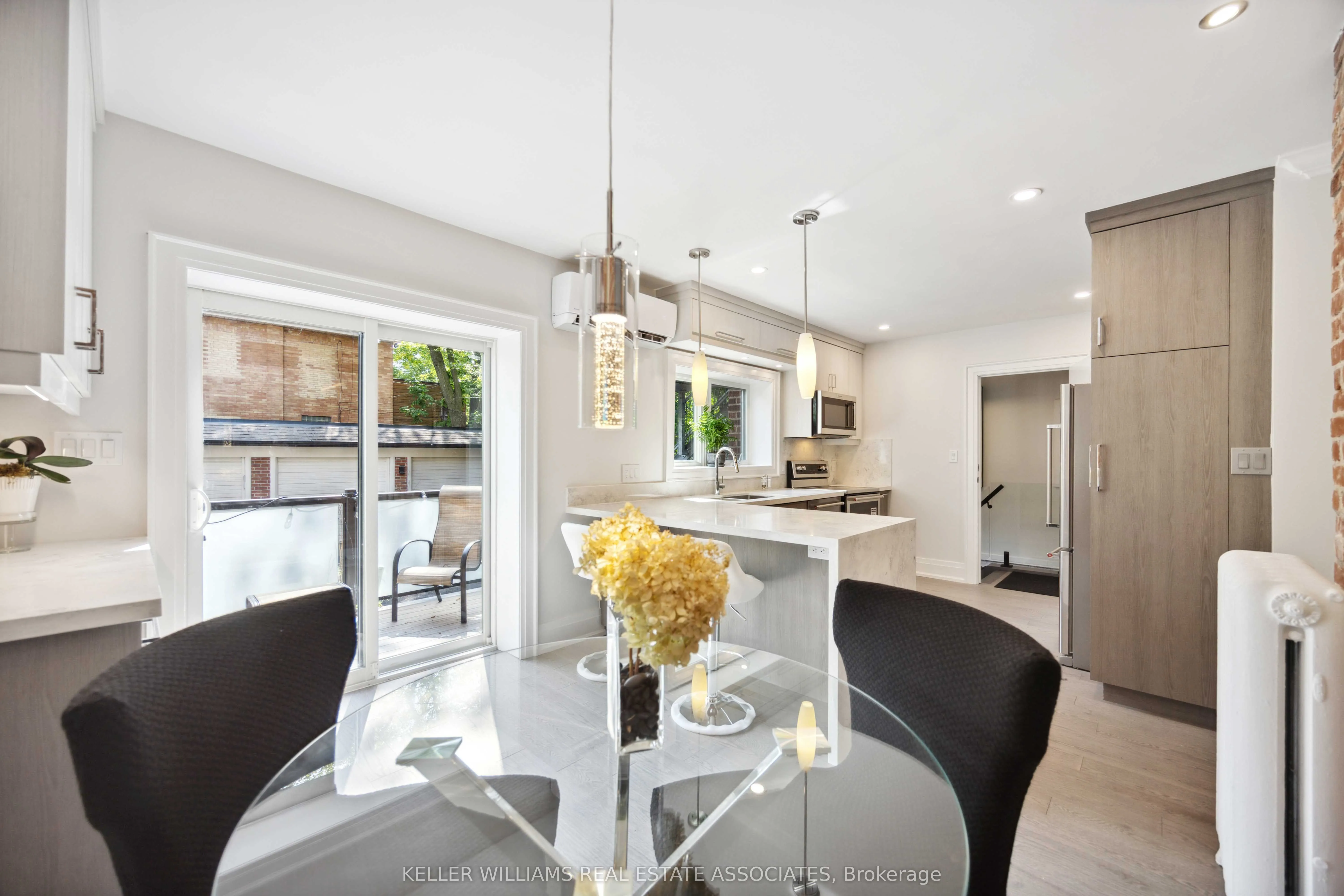 27 Glen Elm Avenue, #1