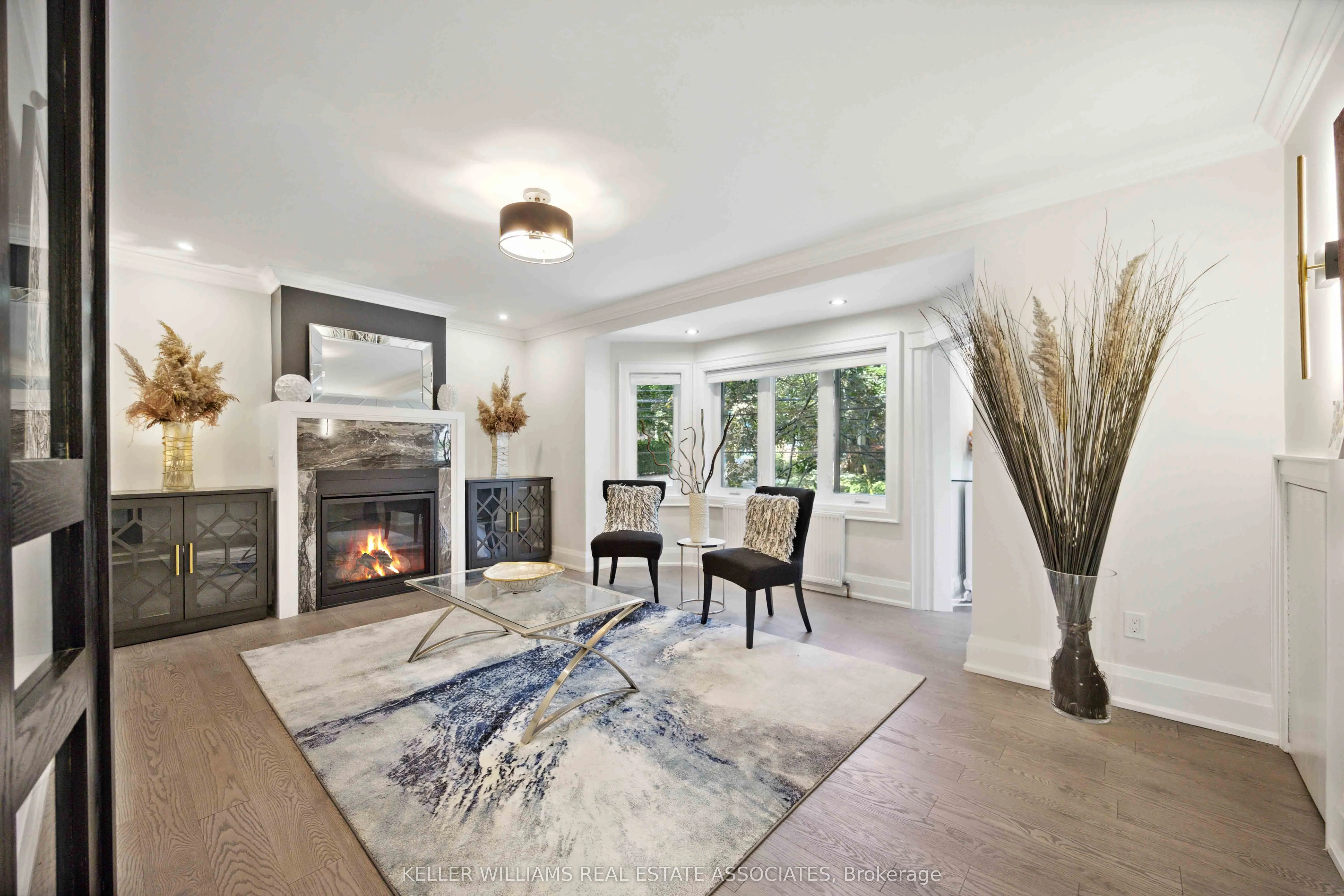 27 Glen Elm Avenue, #1