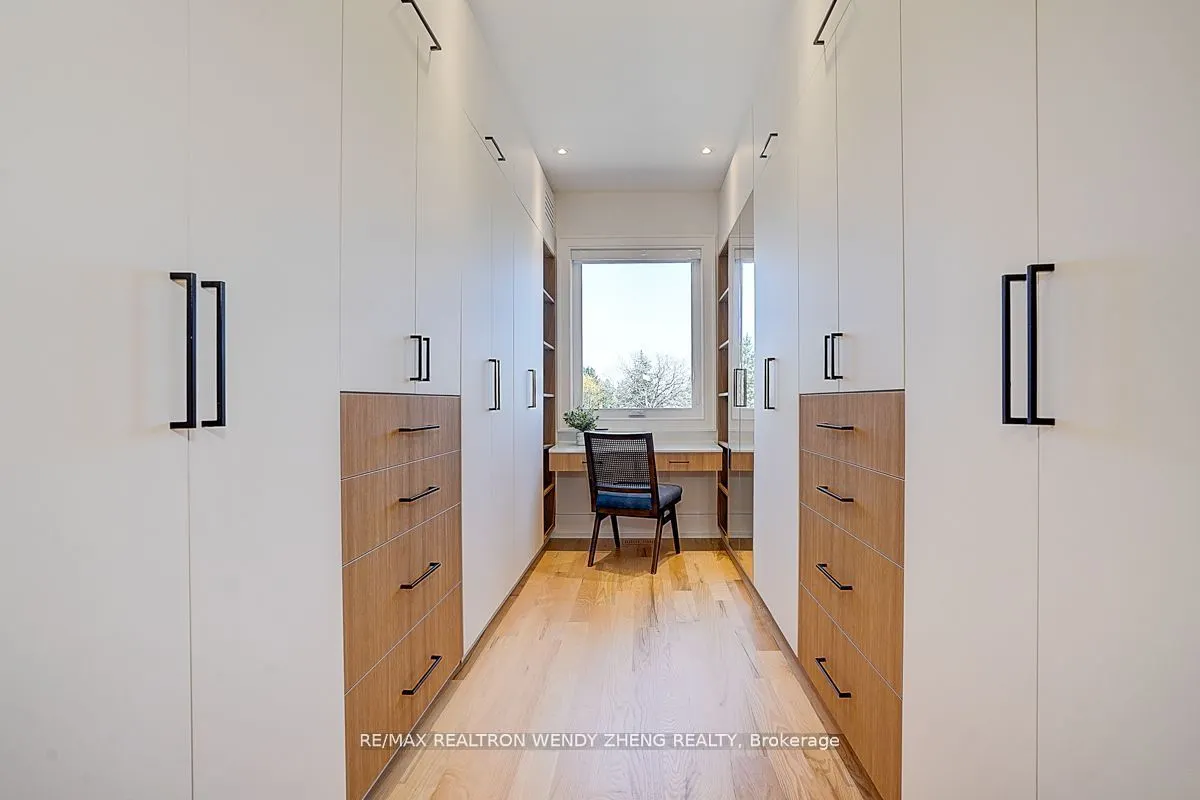 23 Cresthaven Drive