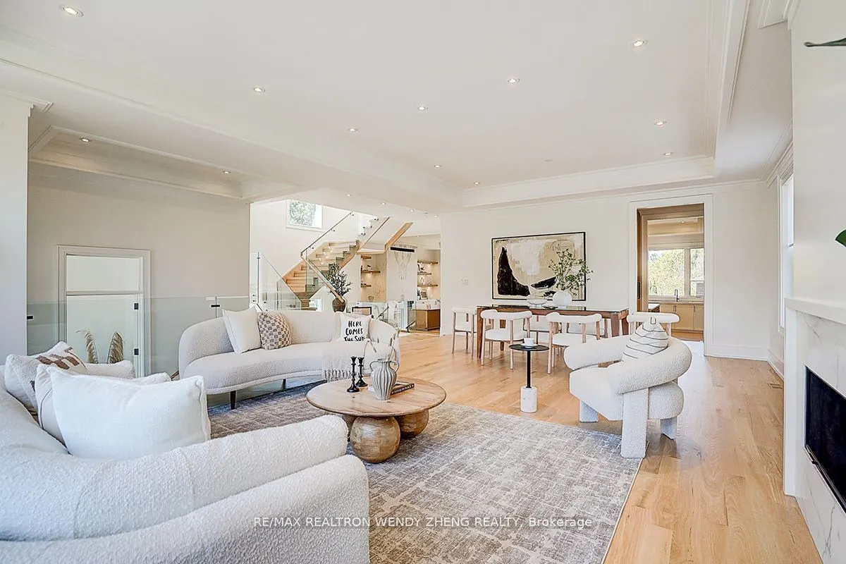 23 Cresthaven Drive