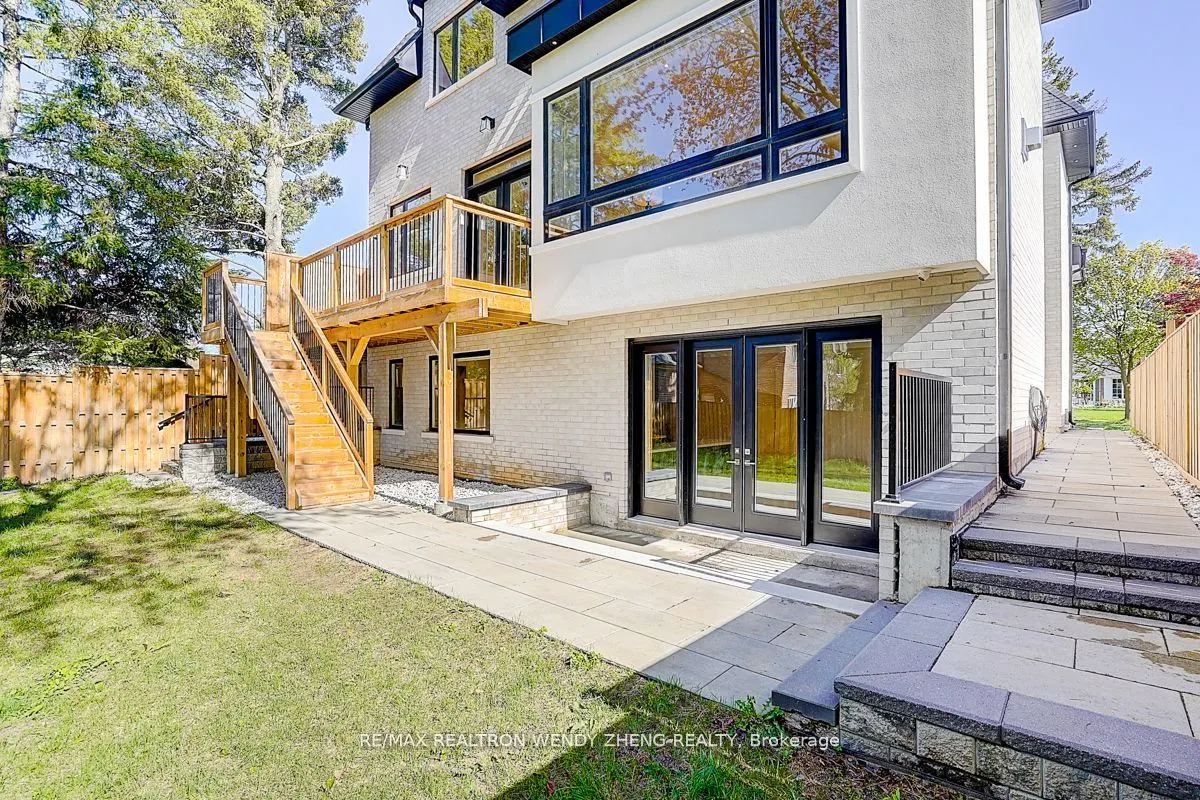 23 Cresthaven Drive