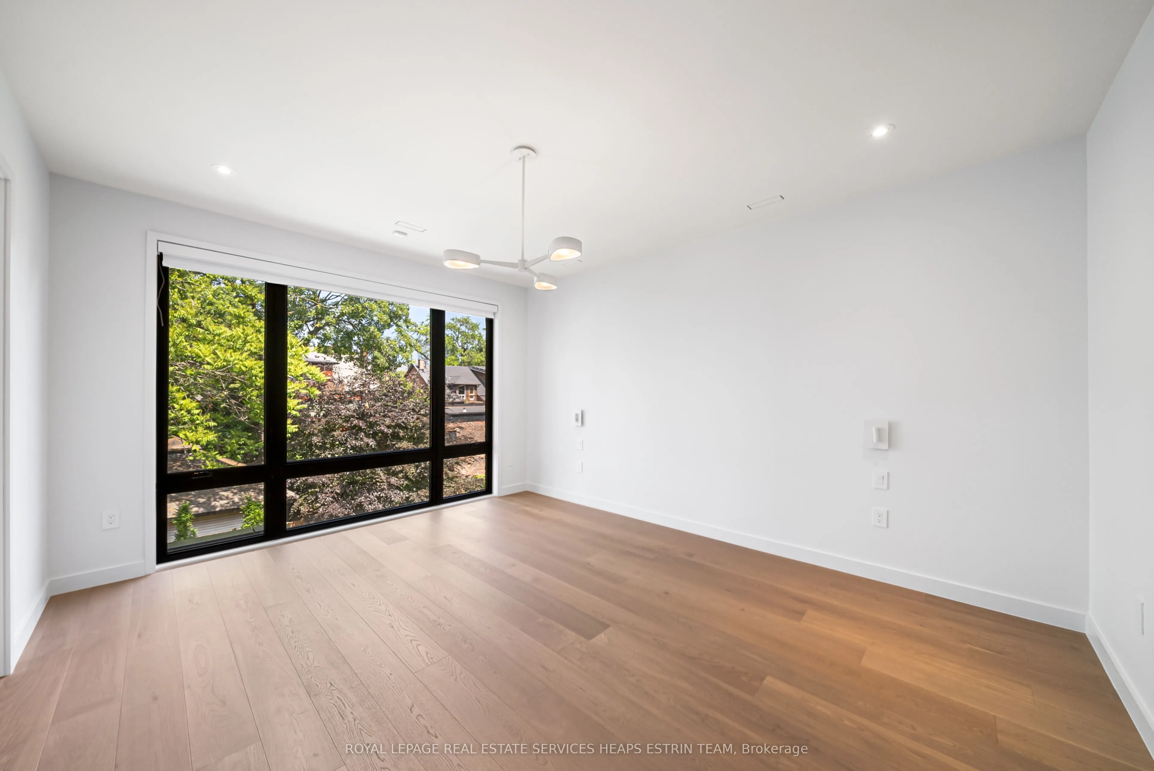 77 Kendal Avenue