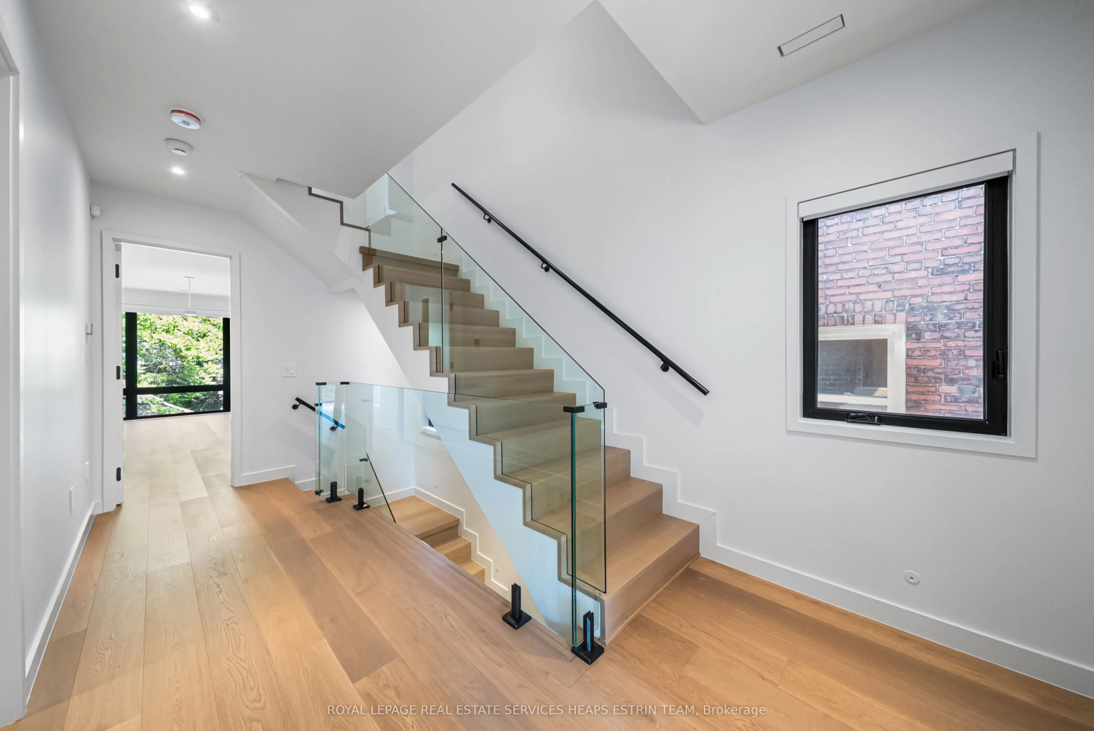 77 Kendal Avenue