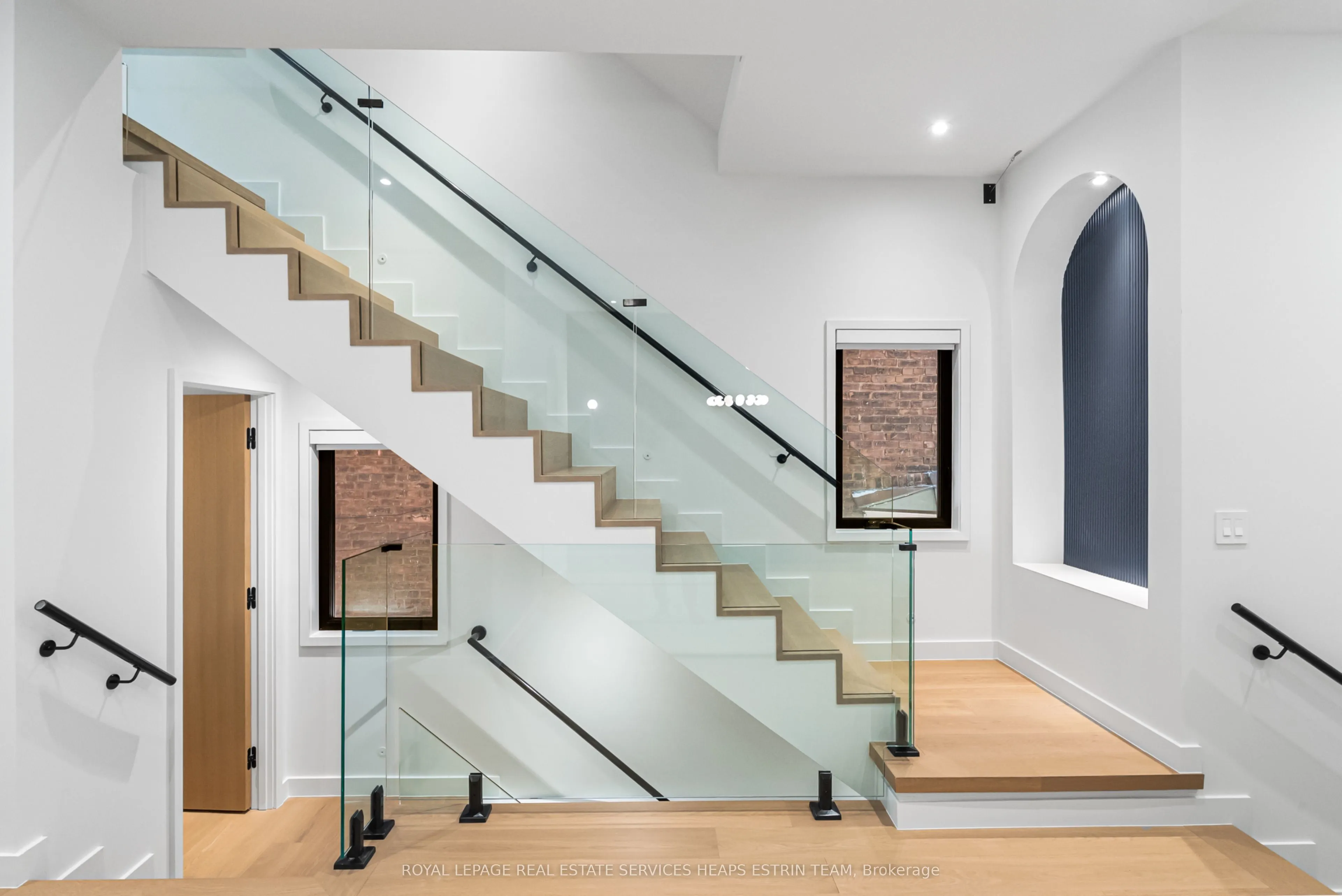 77 Kendal Avenue