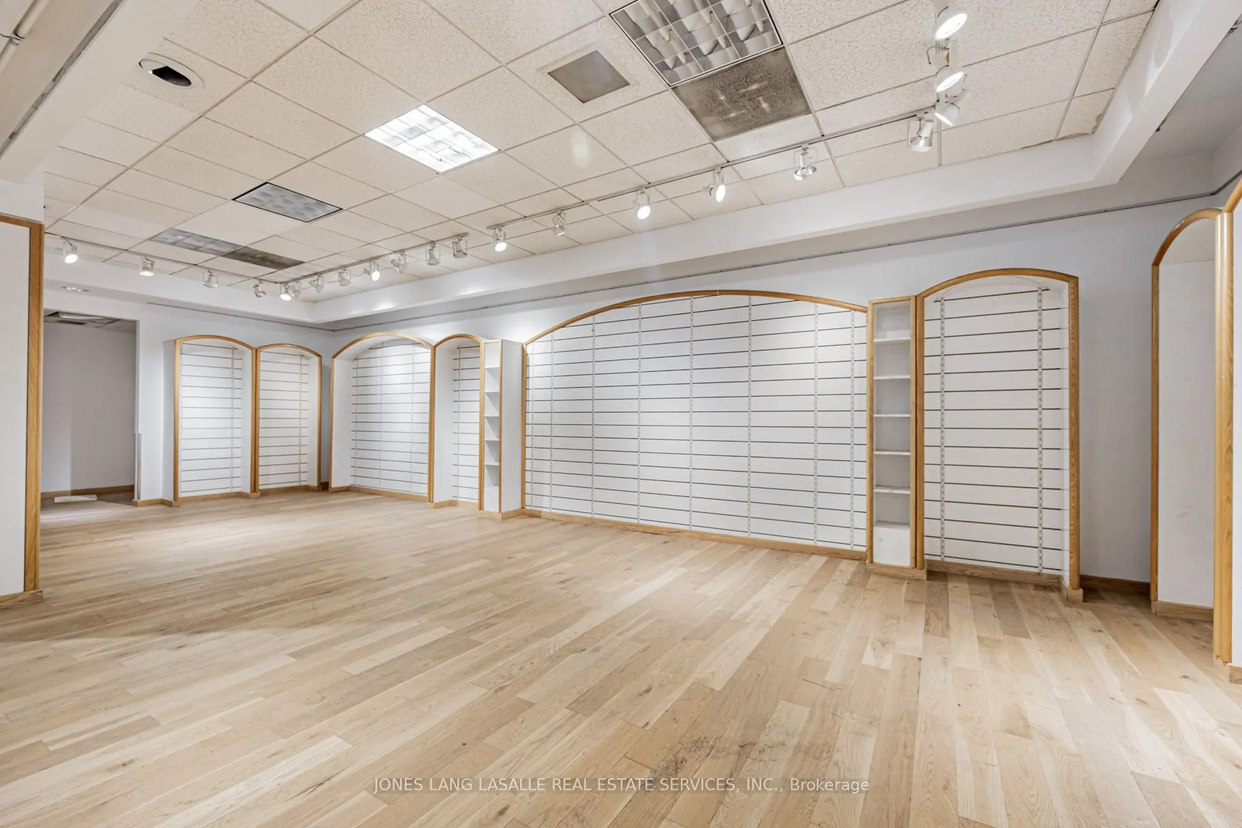 2574 Yonge Street