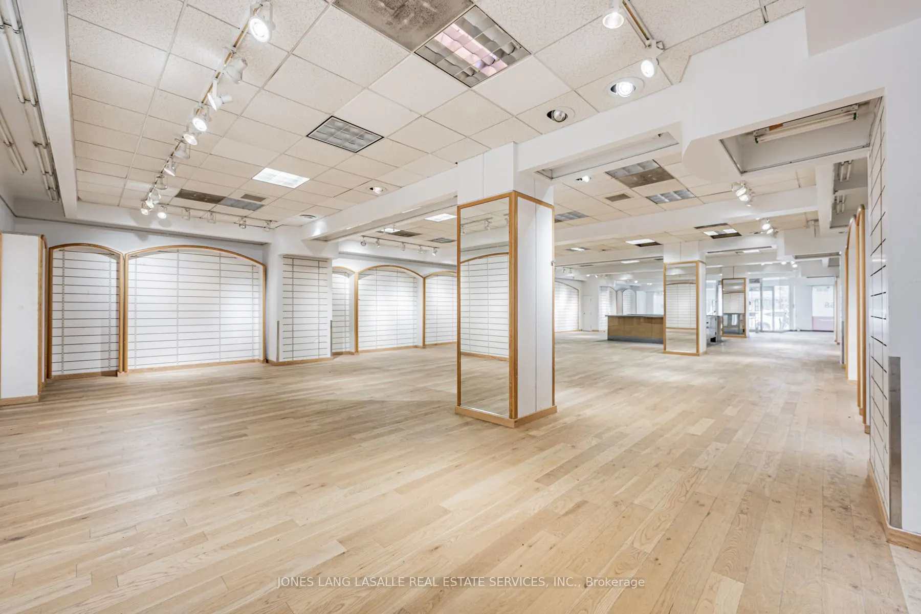 2574 Yonge Street