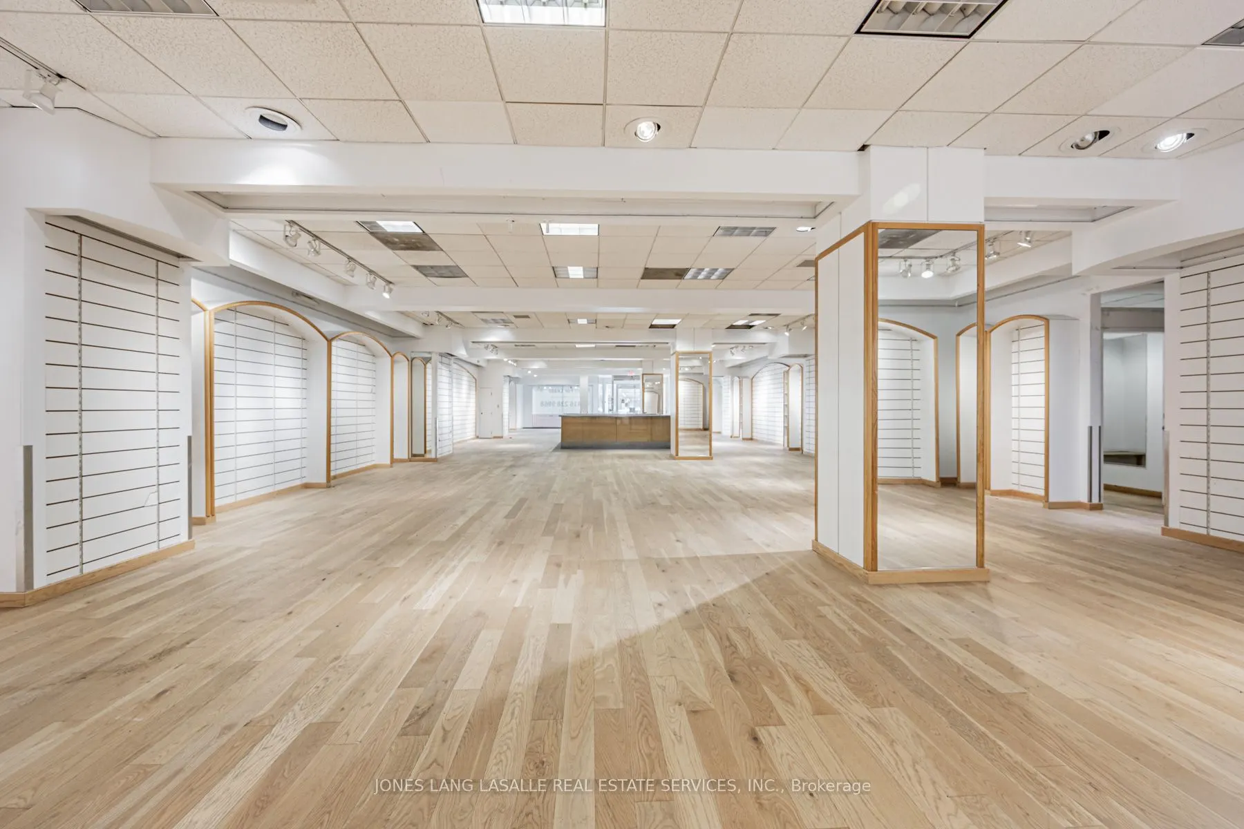 2574 Yonge Street