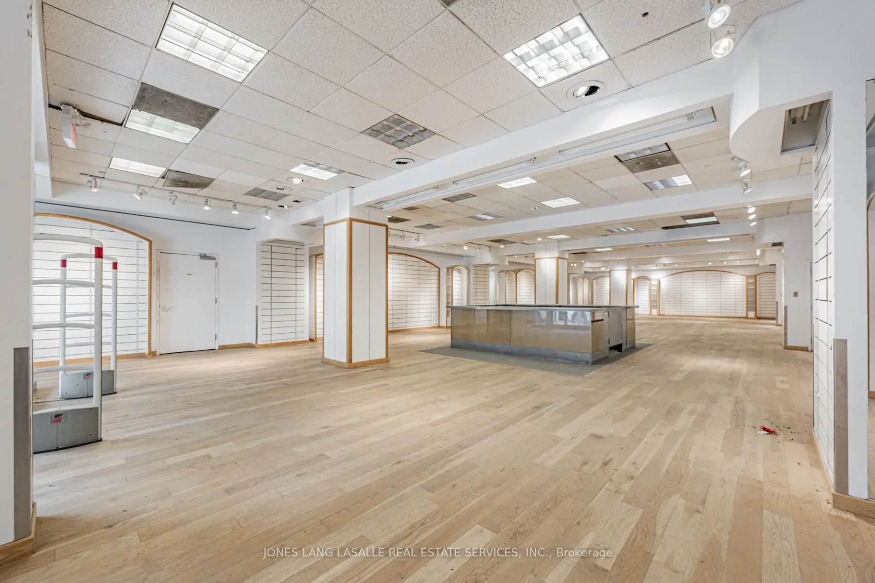 2574 Yonge Street