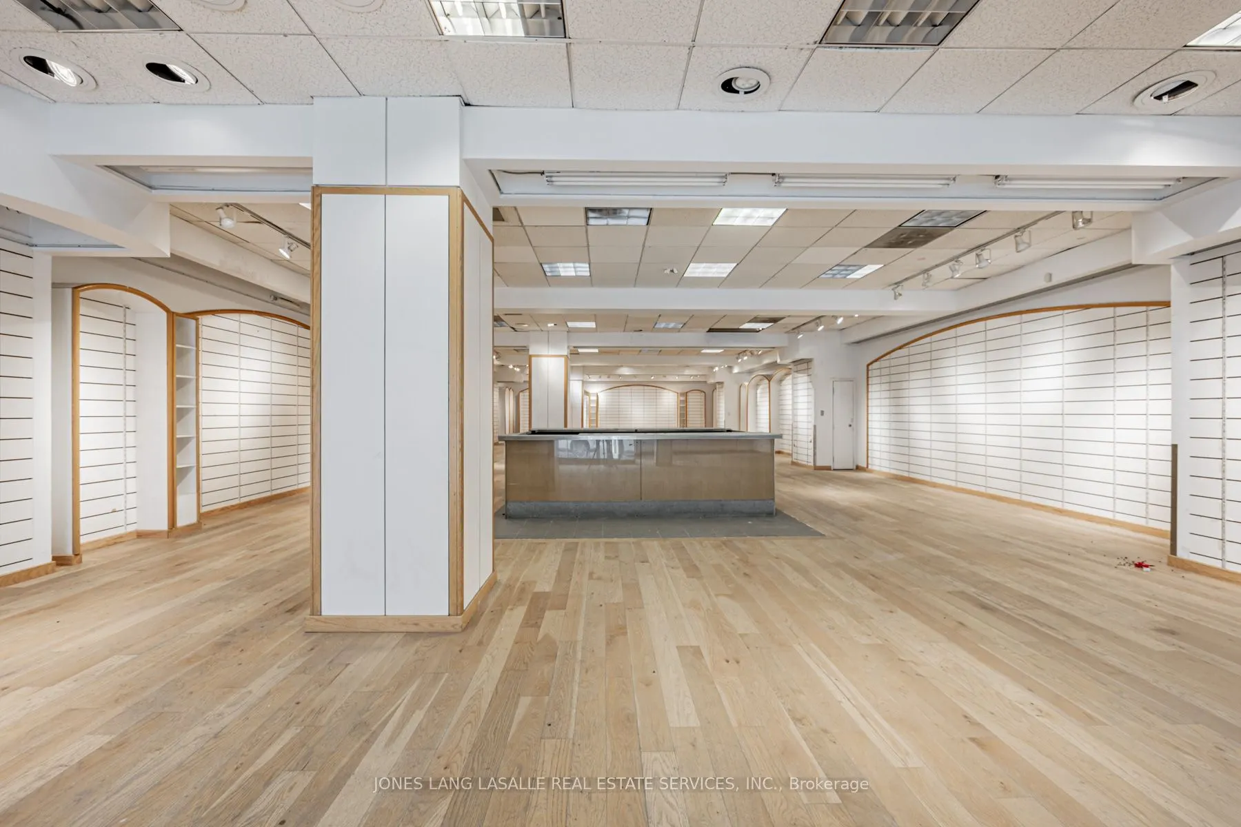 2574 Yonge Street
