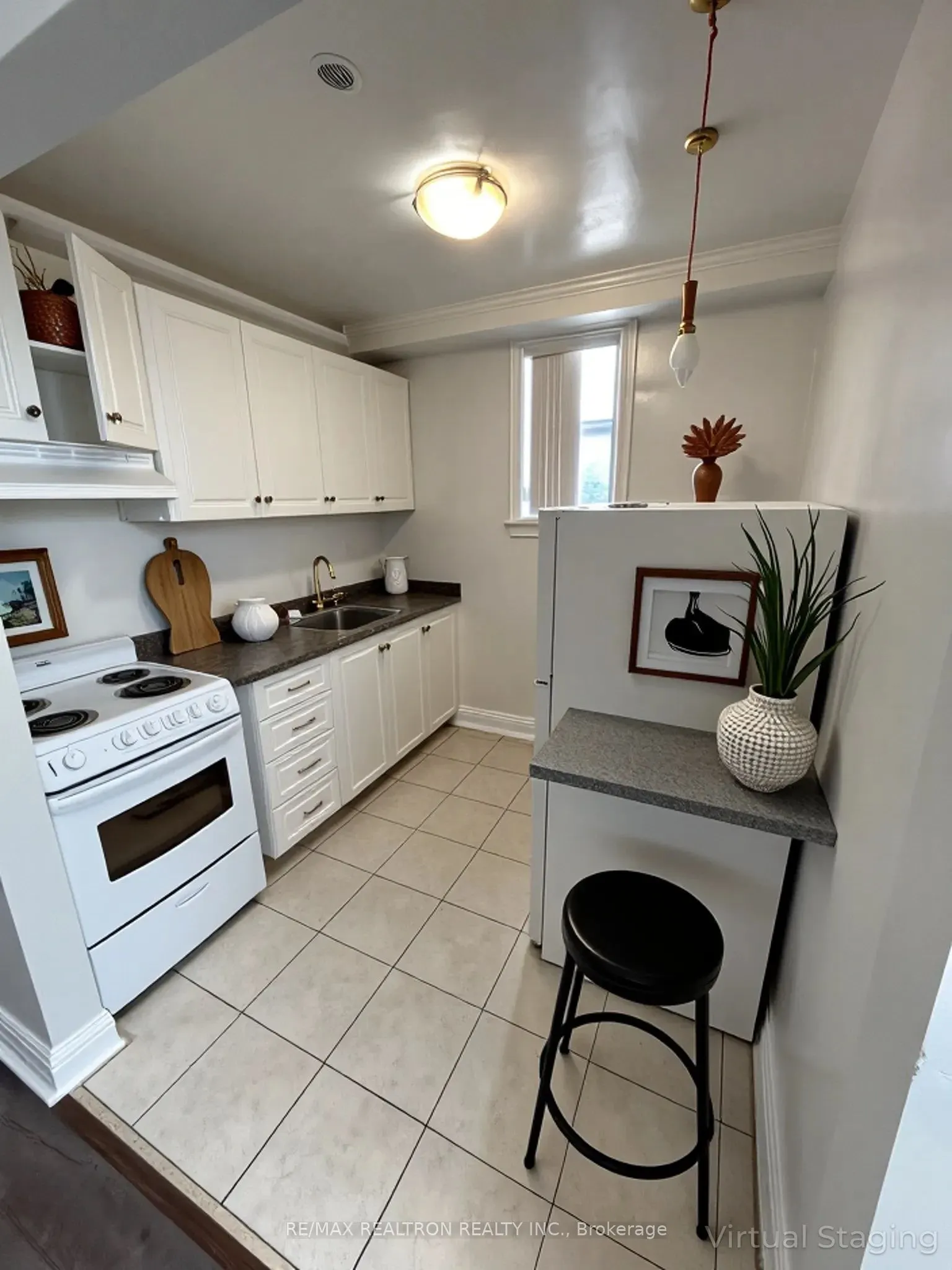 312 Douglas Avenue, #104