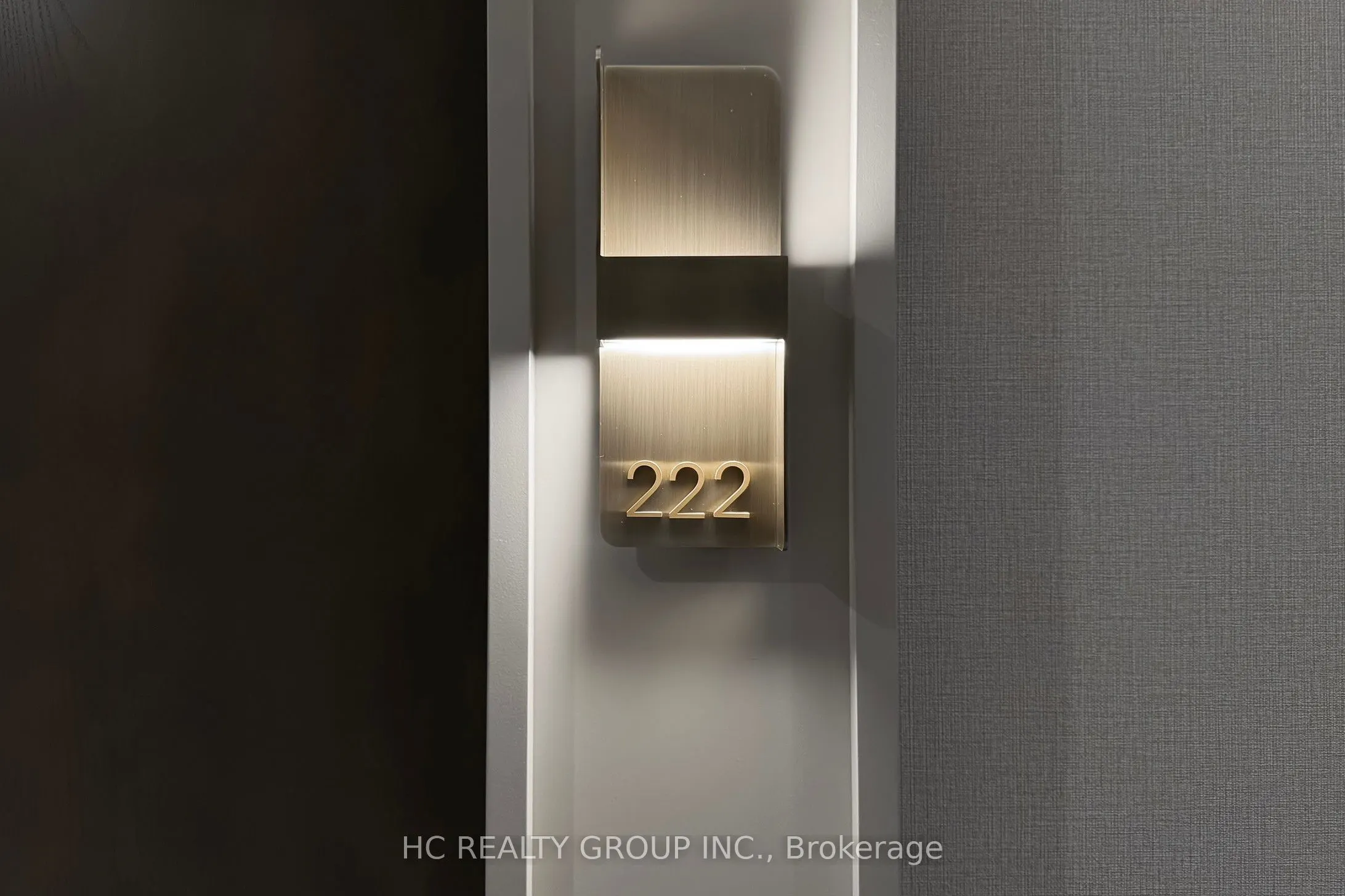 30 Inn On The Park Drive, #222