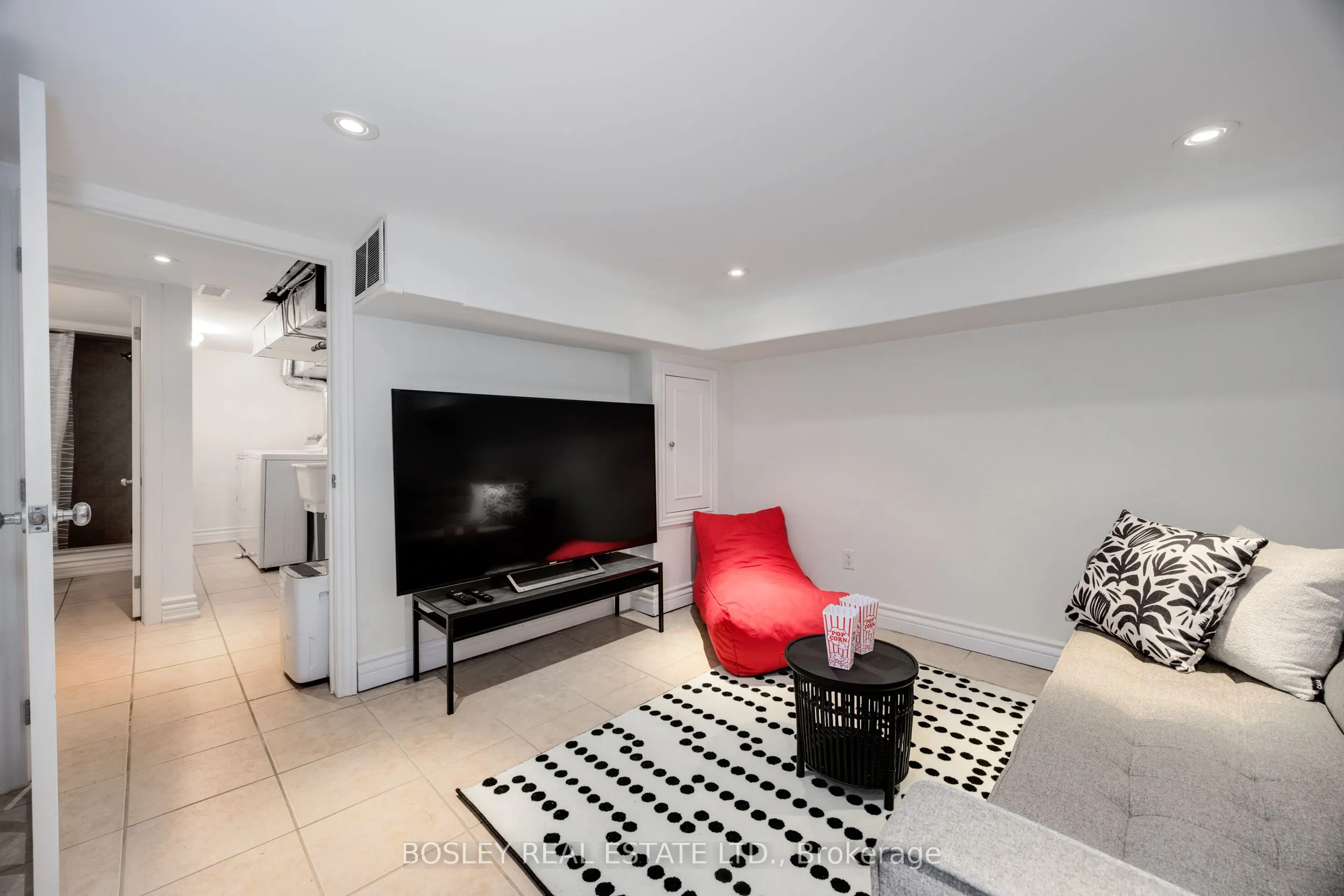 4 Whitaker Avenue