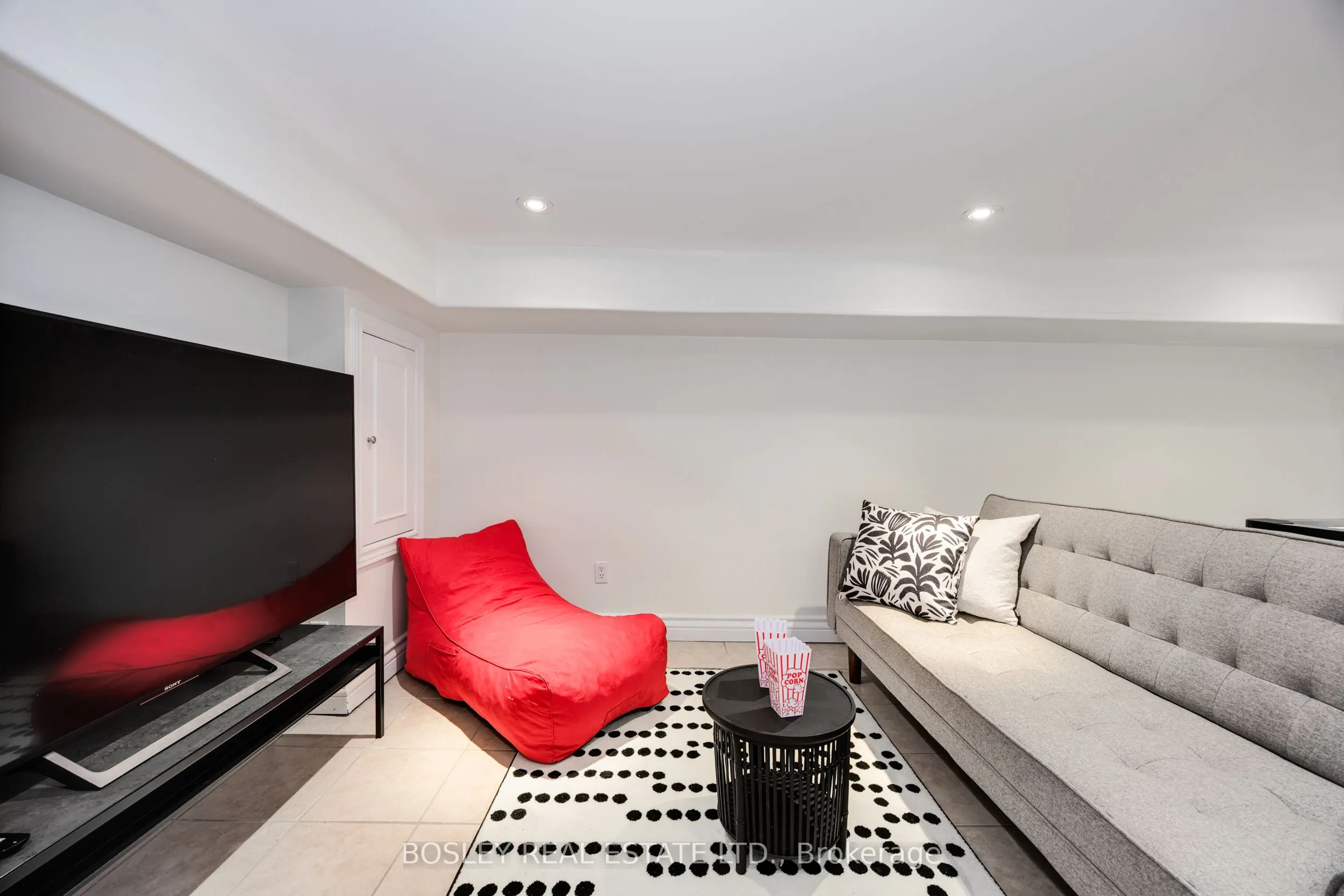 4 Whitaker Avenue