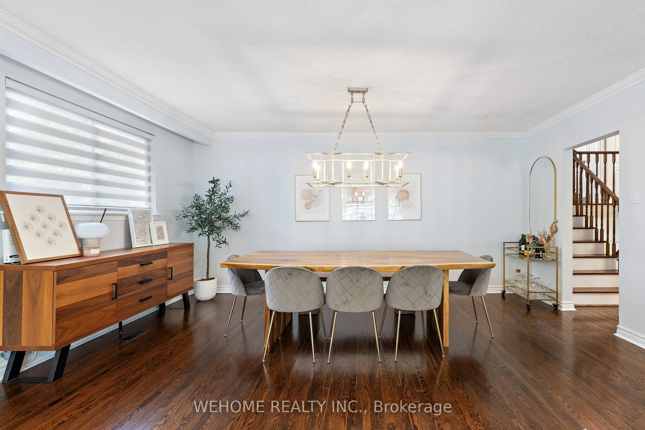 44 Colonnade Road