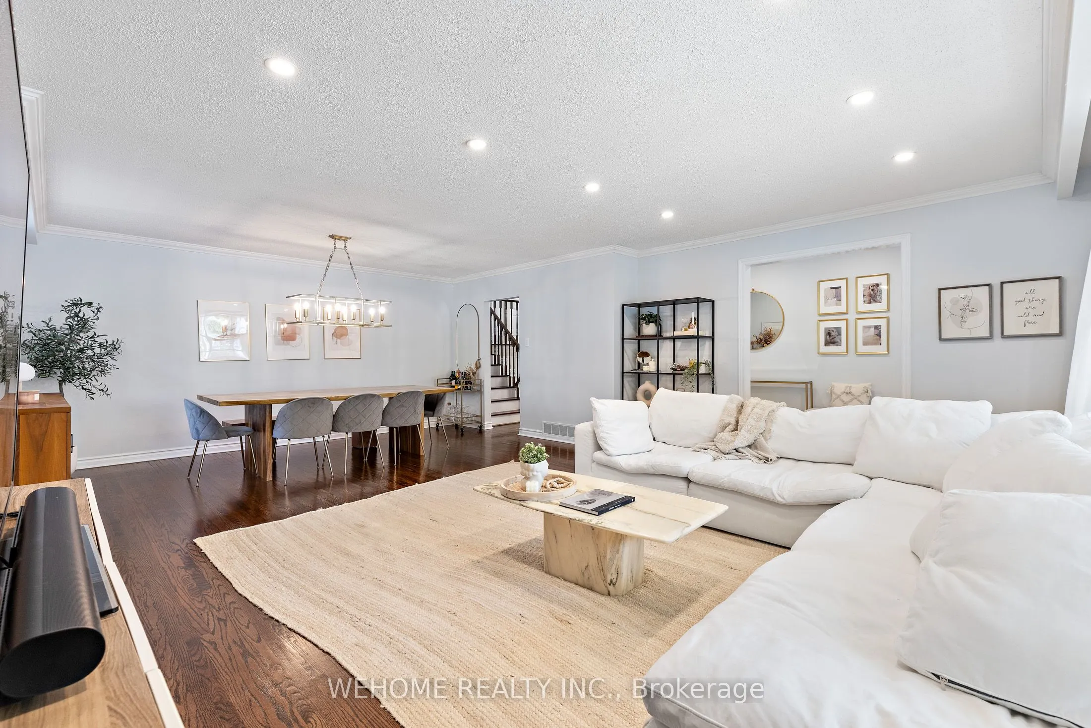 44 Colonnade Road