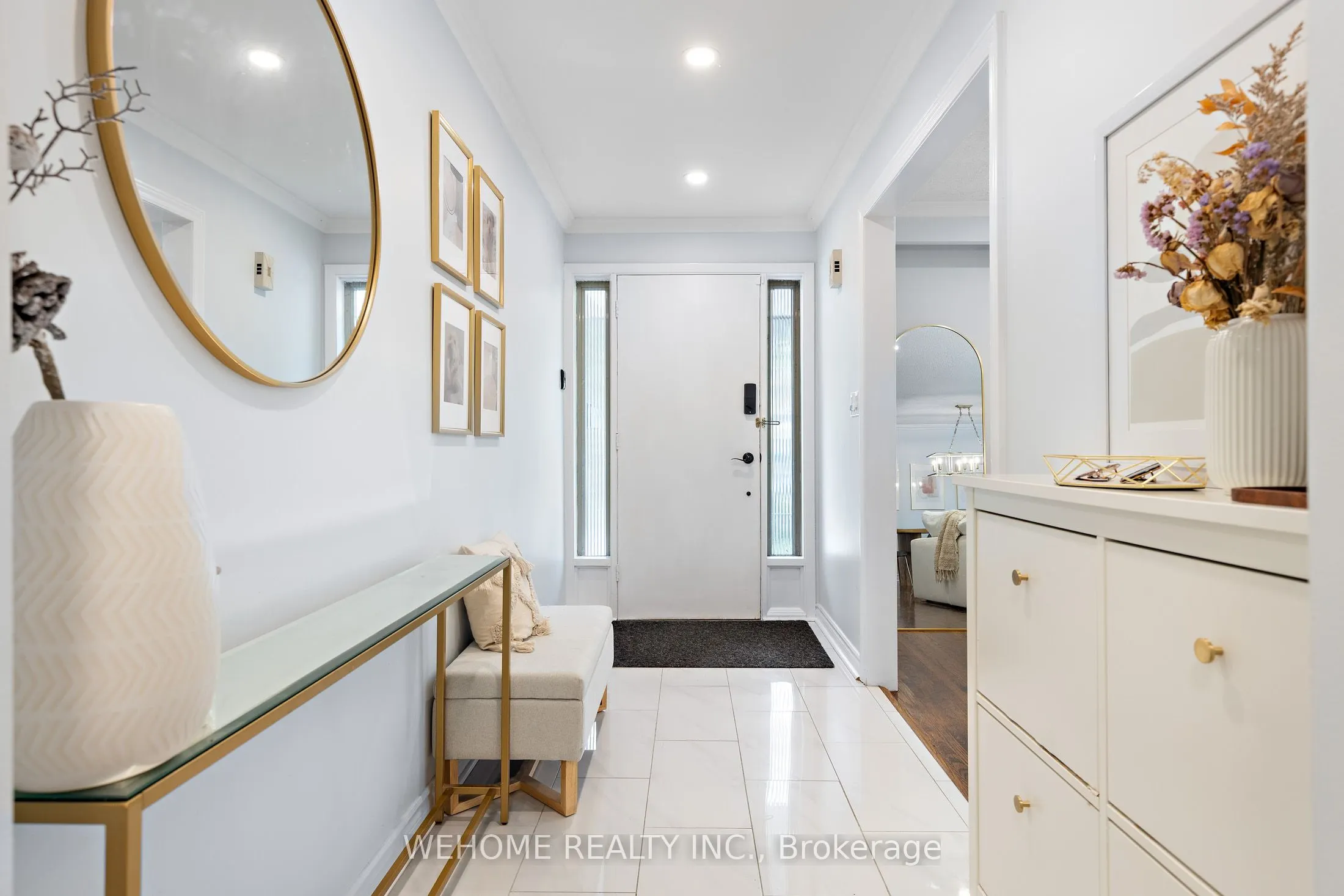 44 Colonnade Road