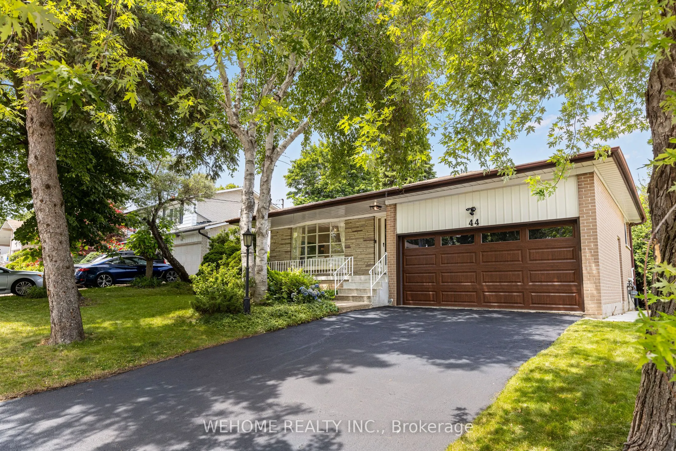 44 Colonnade Road