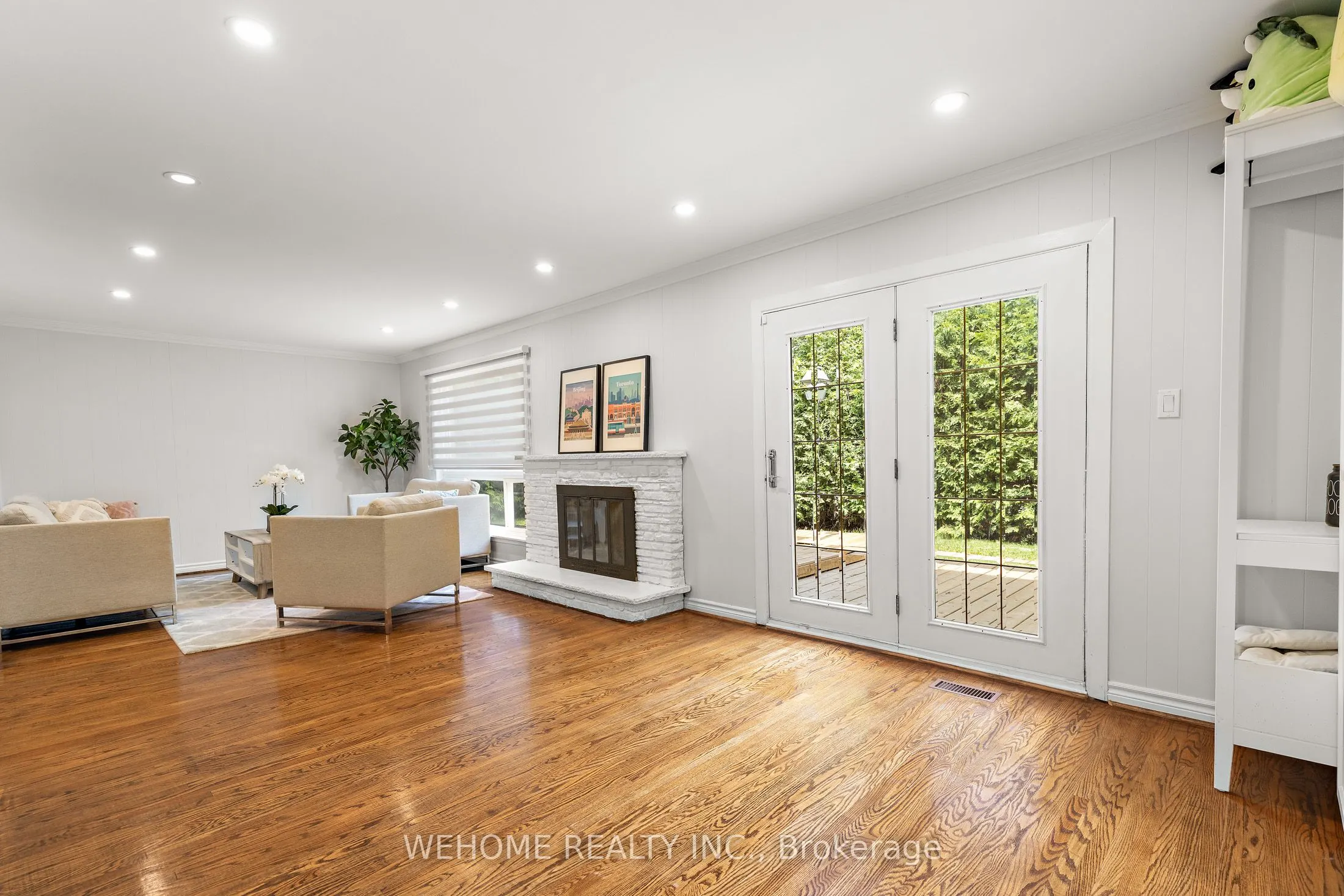 44 Colonnade Road