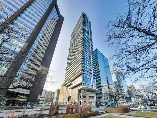 426 University Avenue W, #1902