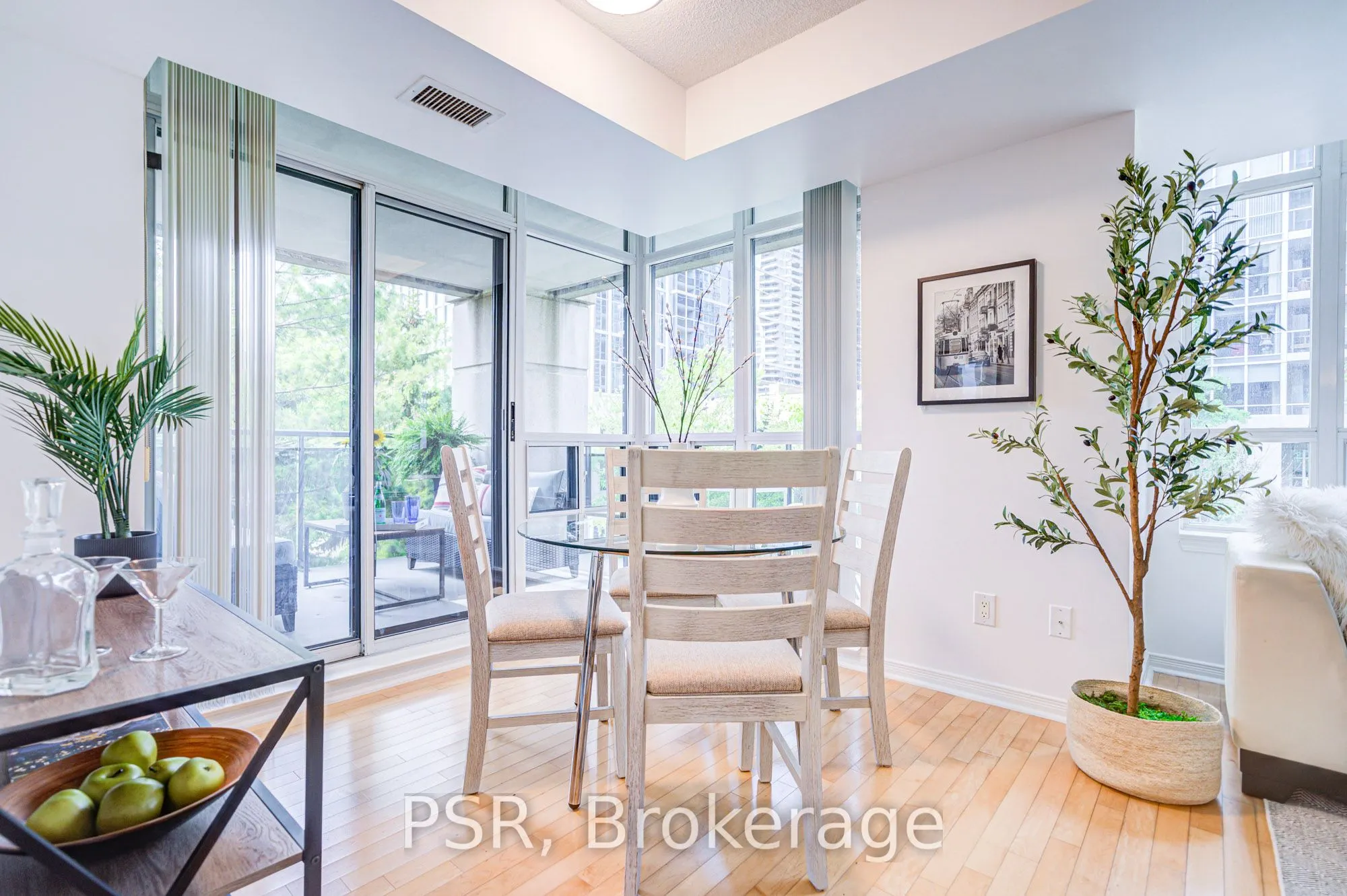 155 Beecroft Road, #211