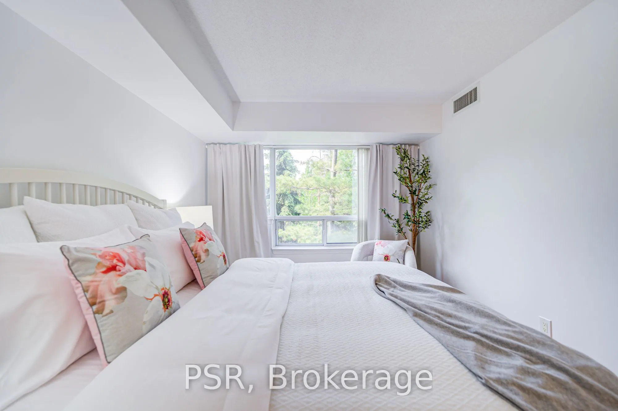 155 Beecroft Road, #211