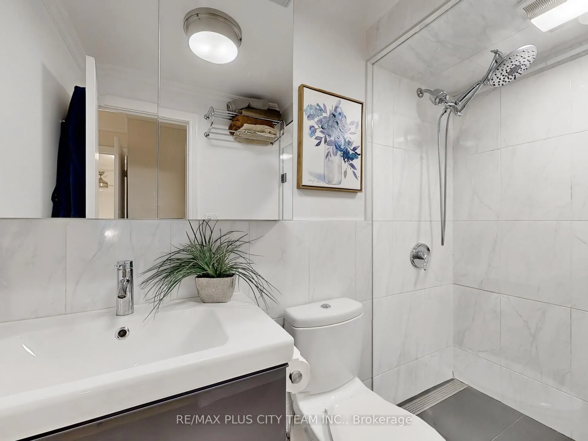 60 Homewood Avenue, #TH 112