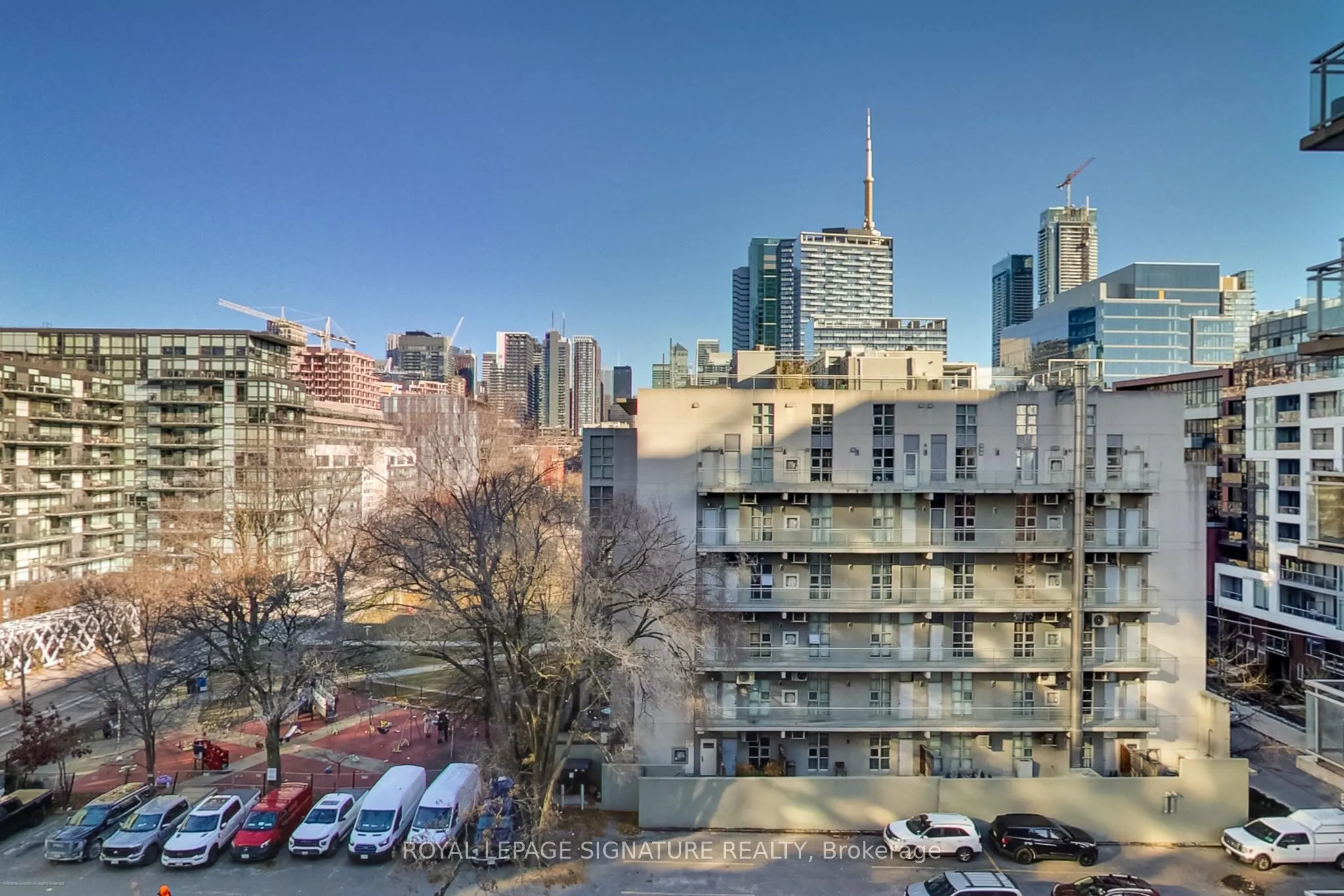 38 Niagara Street, #711
