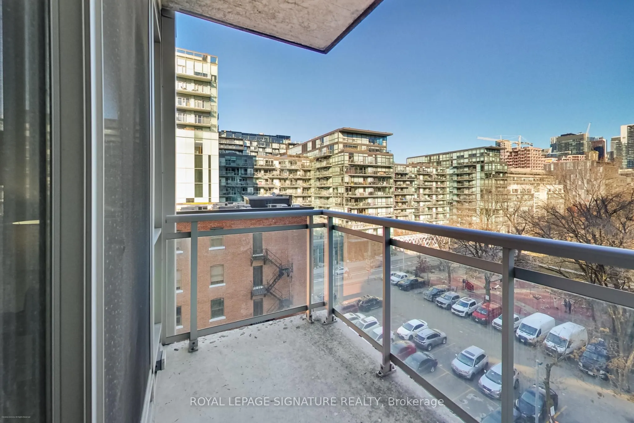 38 Niagara Street, #711