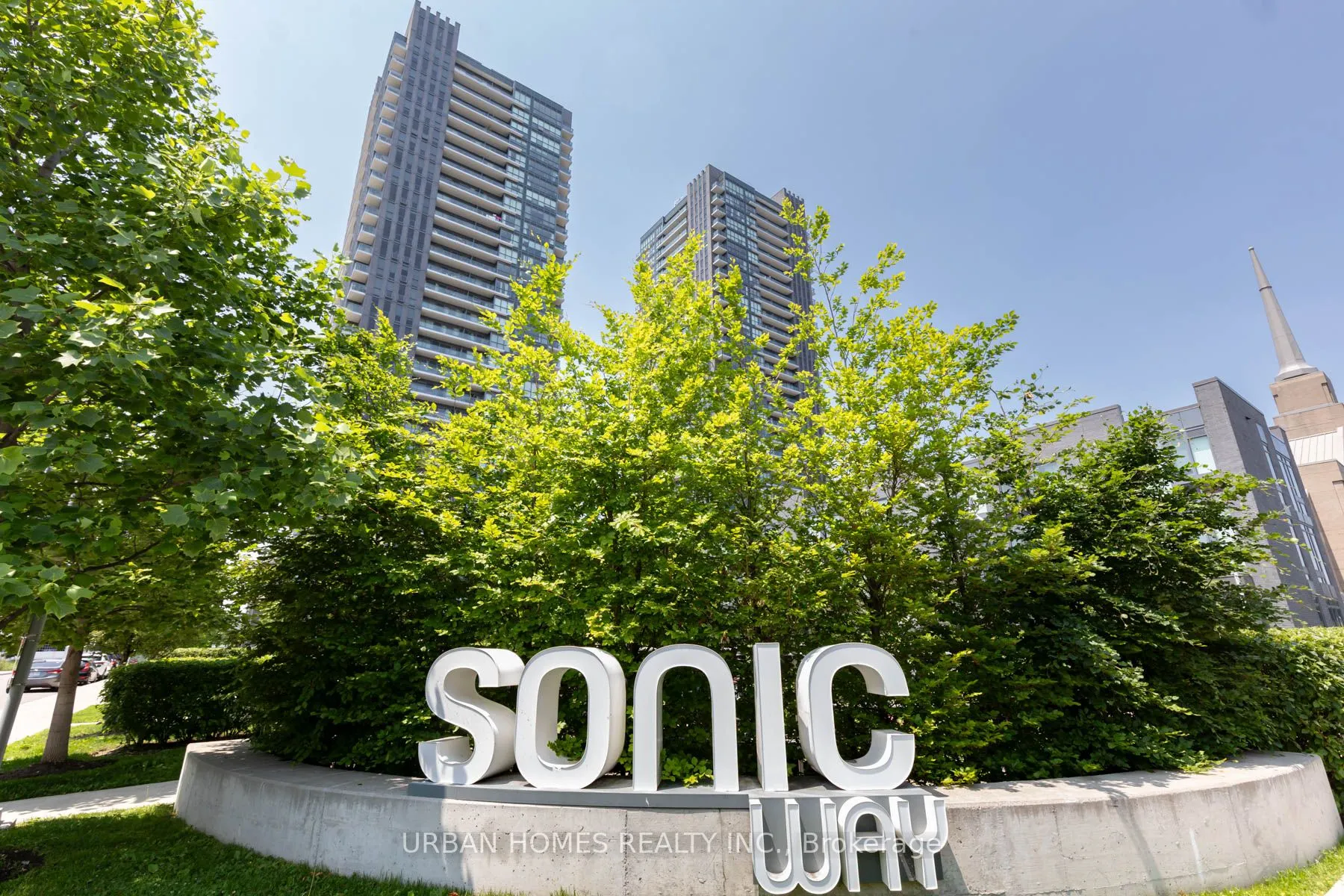 2 Sonic Way N, #2711