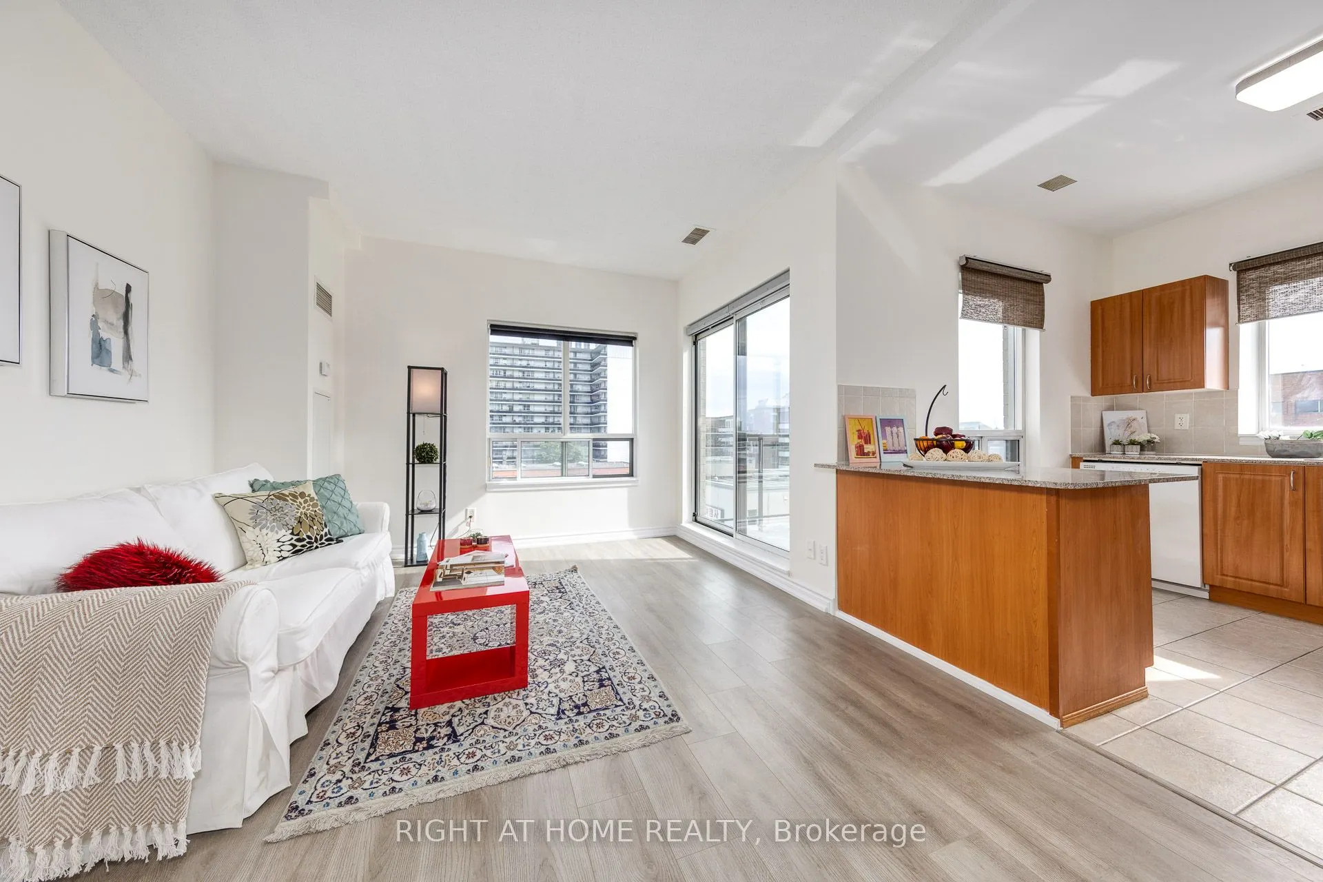 5940 Yonge Street, #Ph3