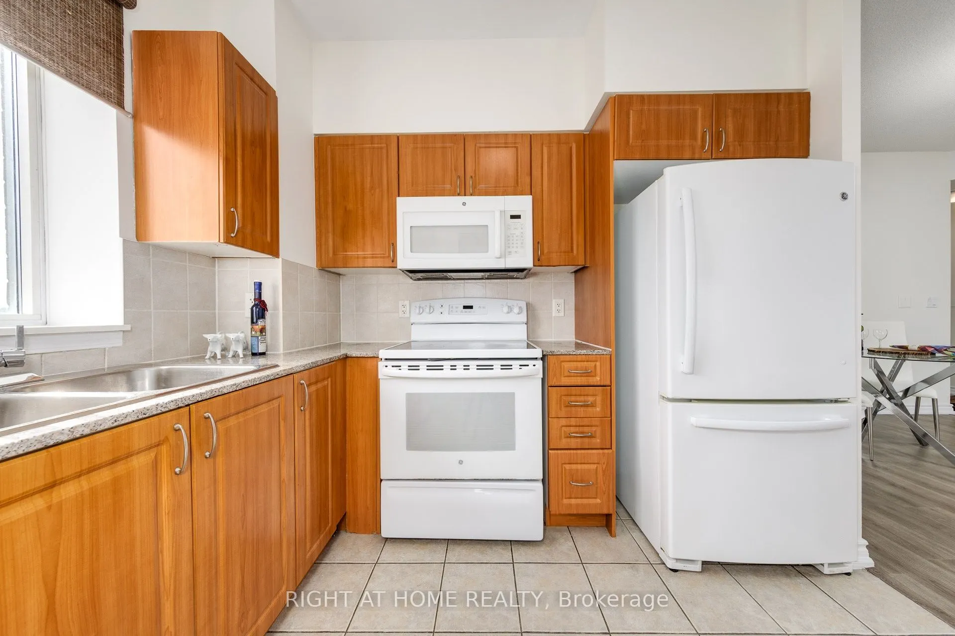 5940 Yonge Street, #Ph3