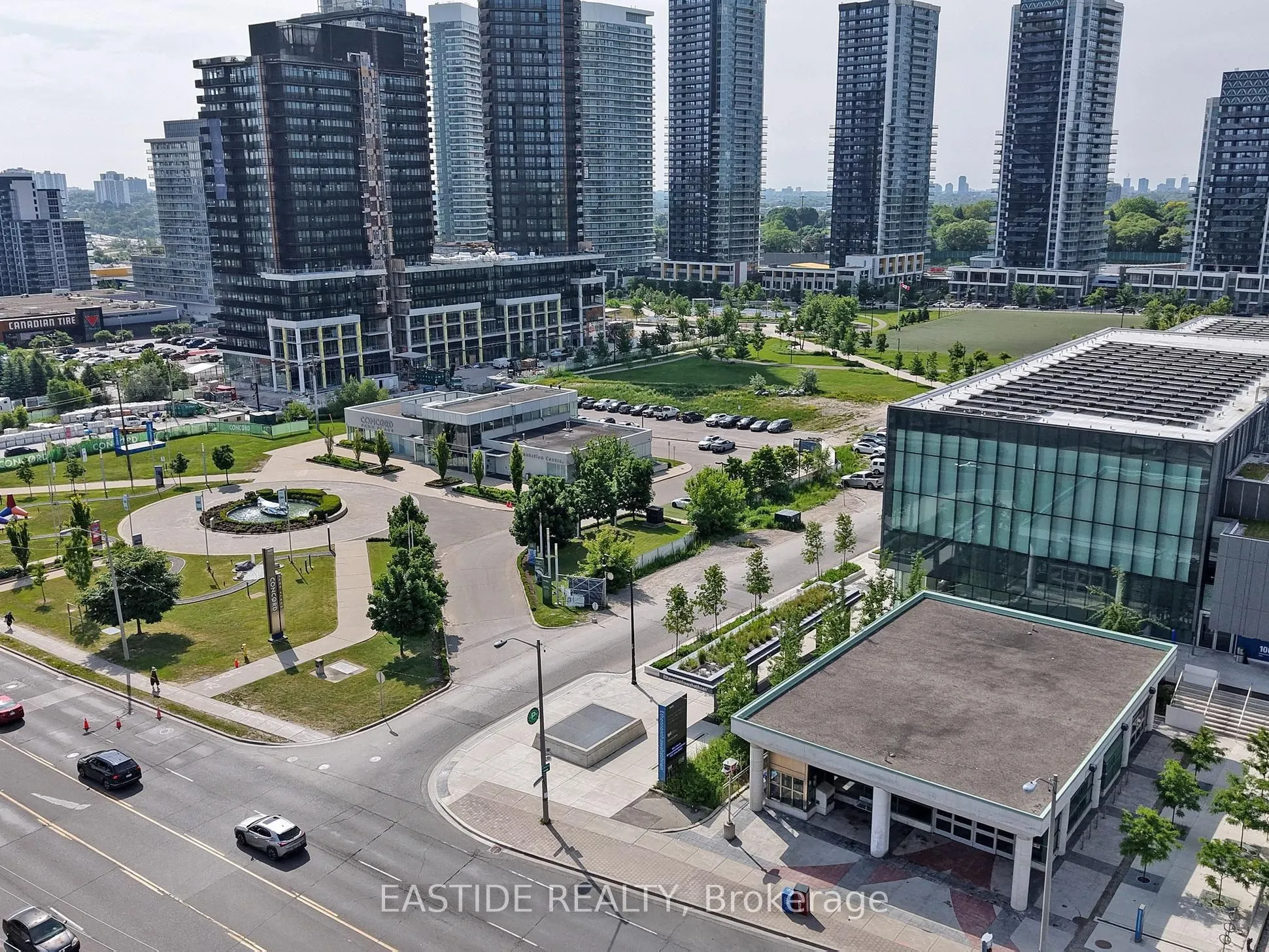 121 Mcmahon Drive, #2516