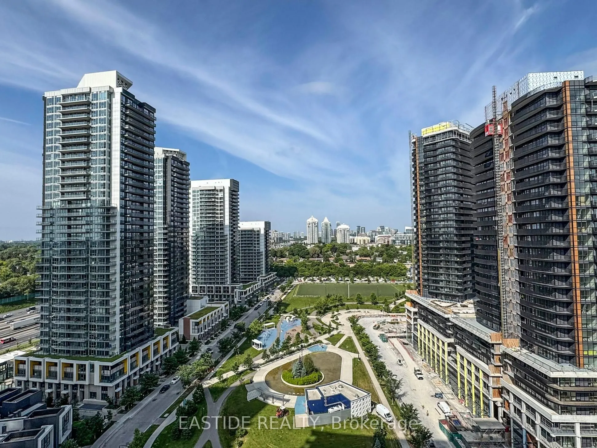 121 Mcmahon Drive, #2516