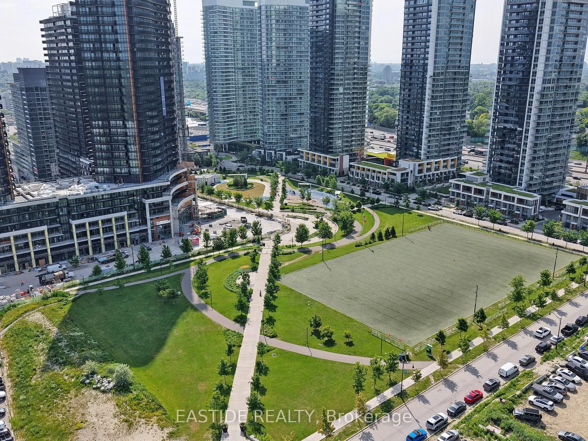 121 Mcmahon Drive, #2516