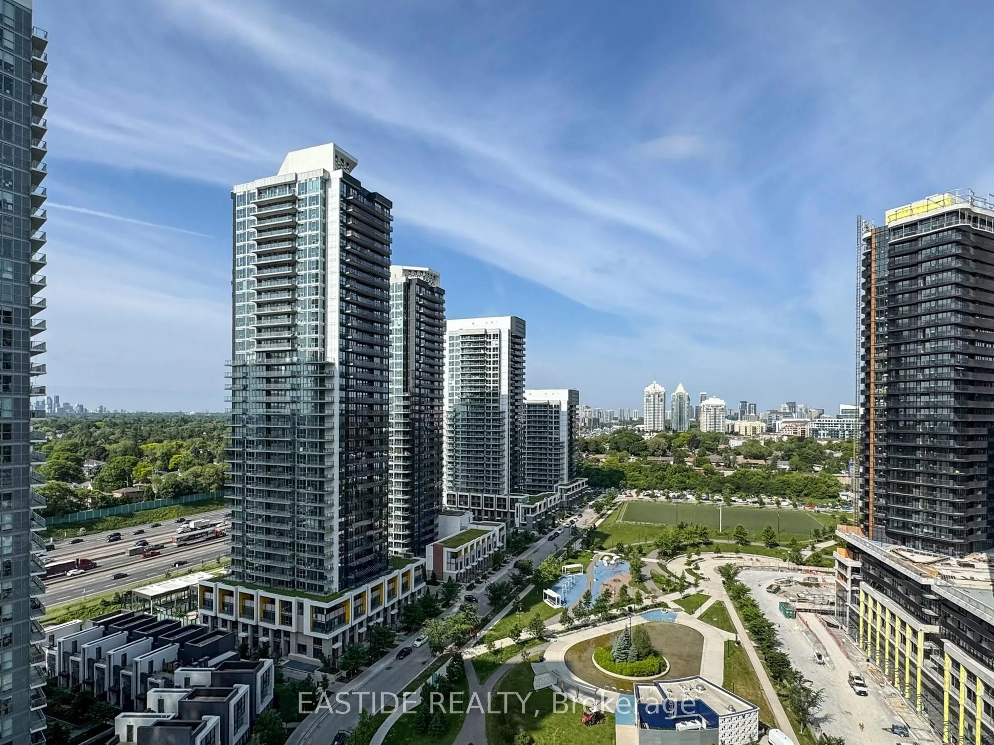 121 Mcmahon Drive, #2516