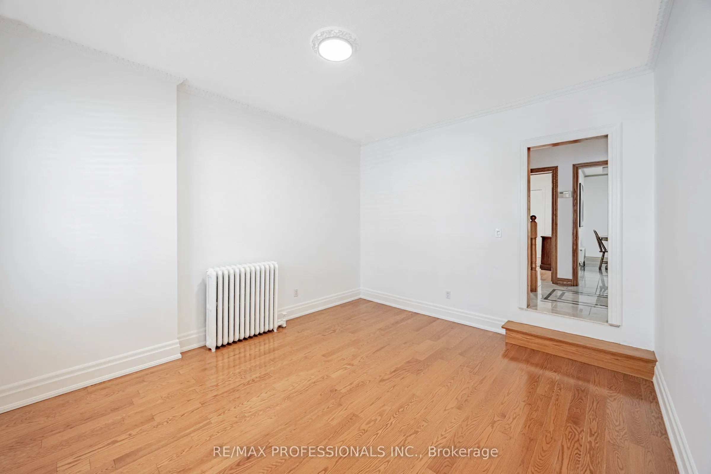 999 Dufferin Street