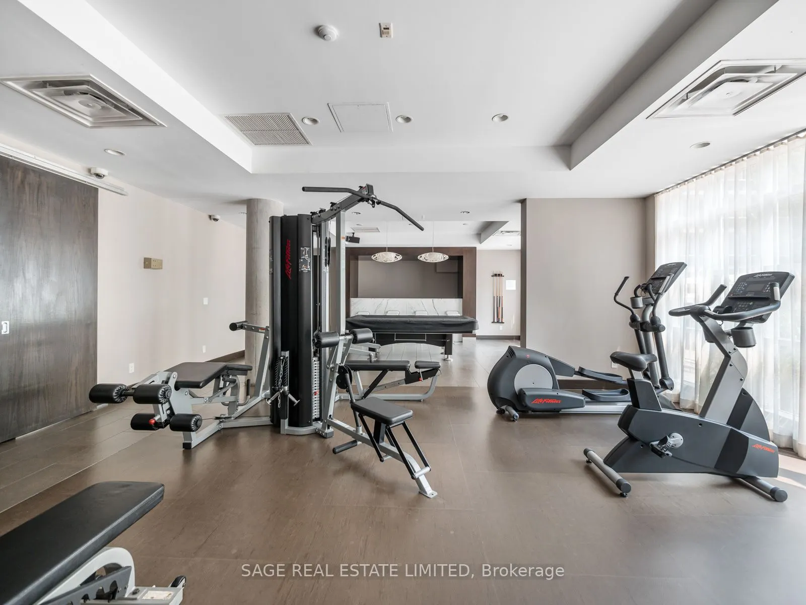 19 Brant Street W, #101