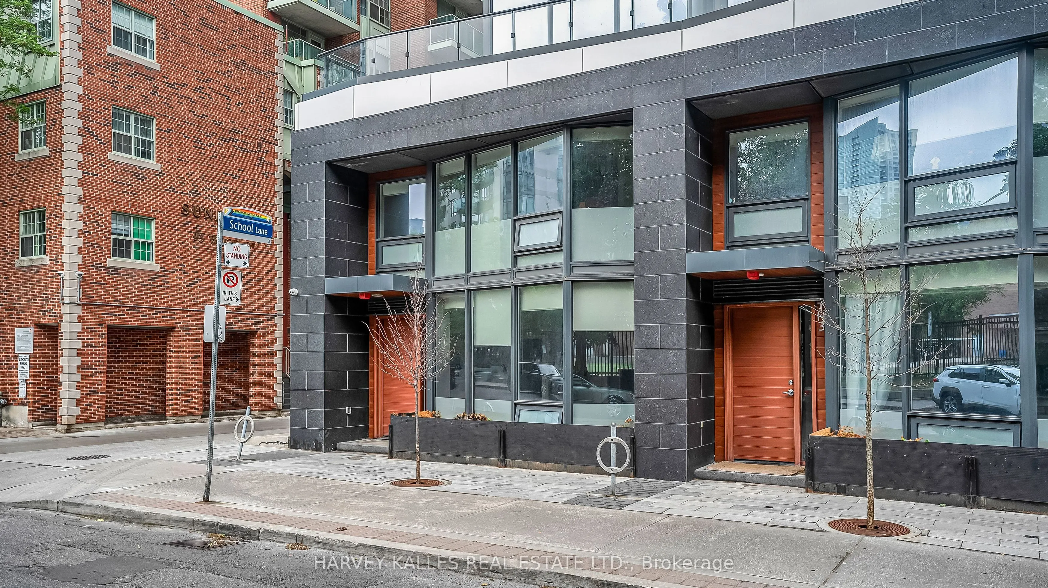 85 Wood Street #TH5