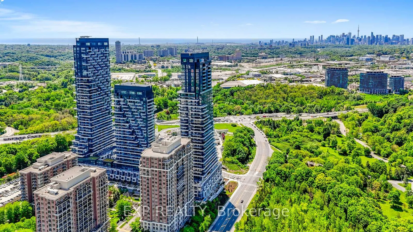 10 Inn On The Park Drive, #2404