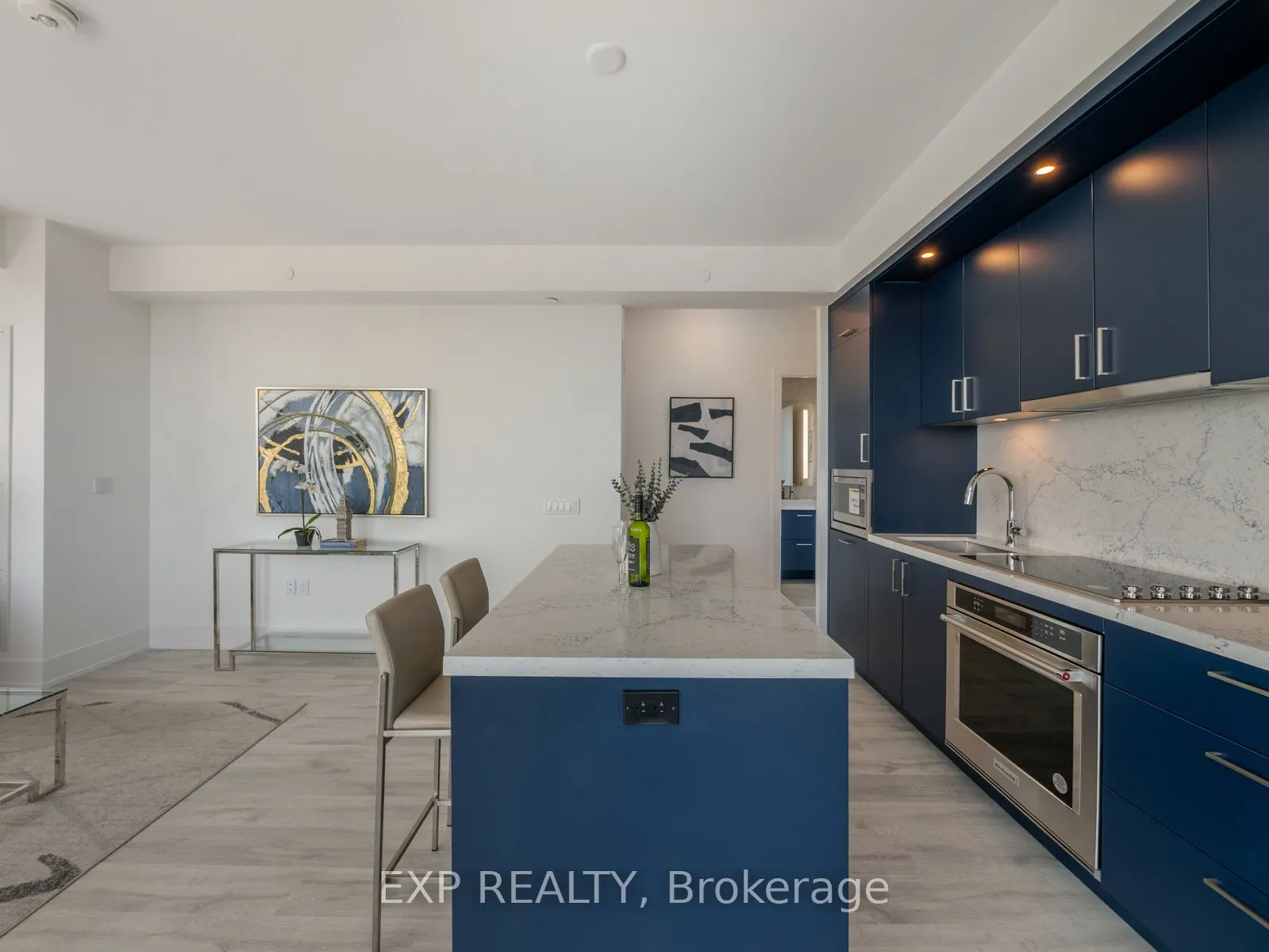 10 Inn On The Park Drive, #2404