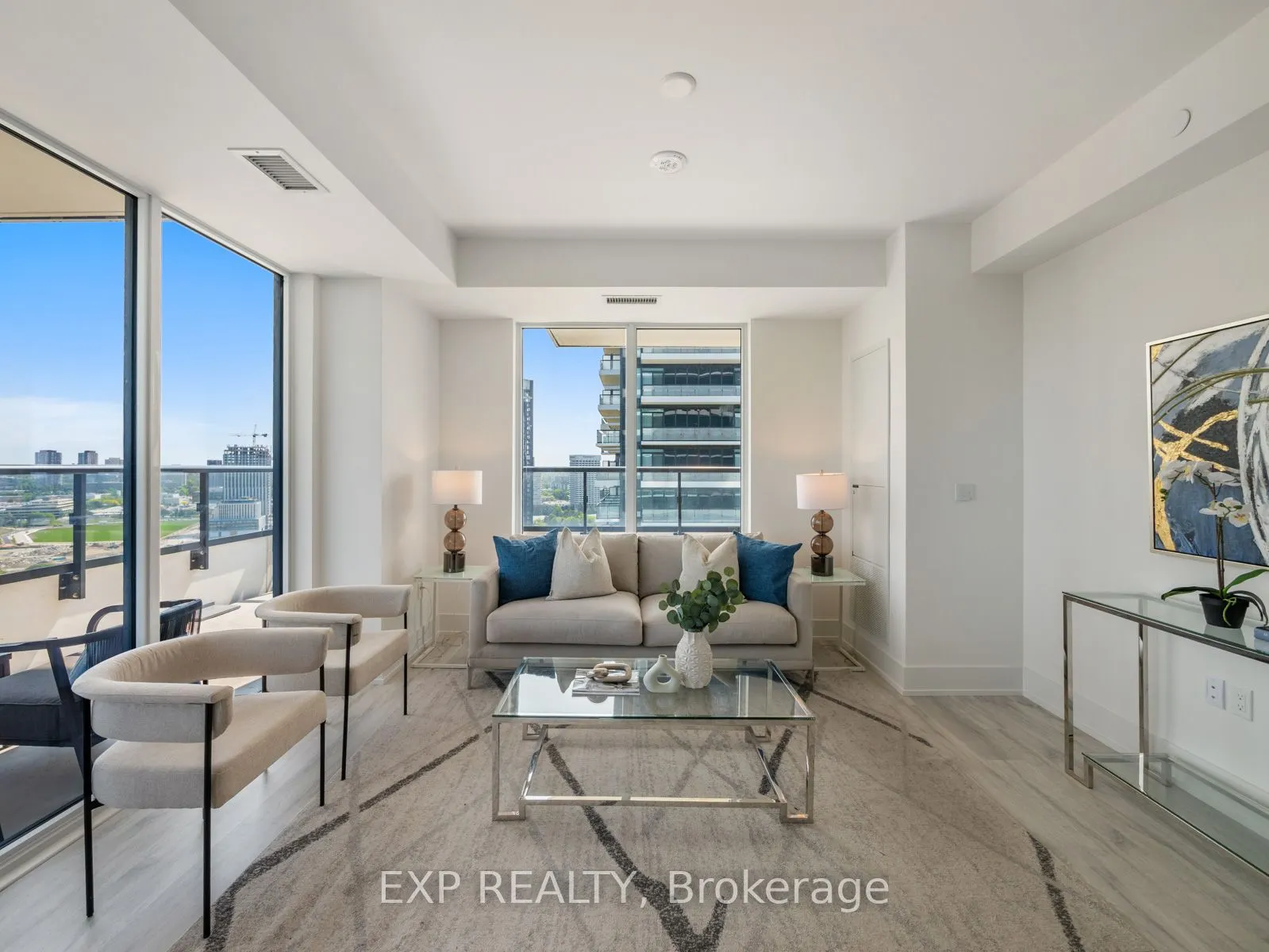 10 Inn On The Park Drive, #2404