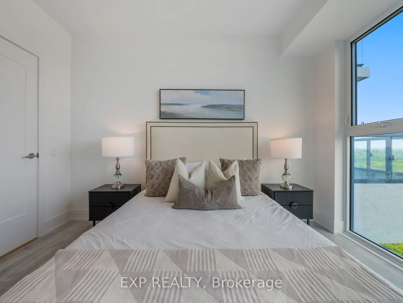 10 Inn On The Park Drive, #2404
